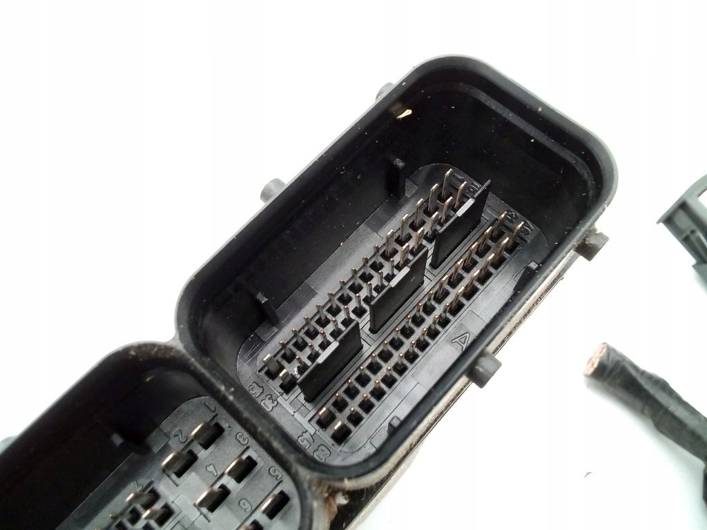 Seat Altea computer control unit of the engine 1P0907115P + wtyczki