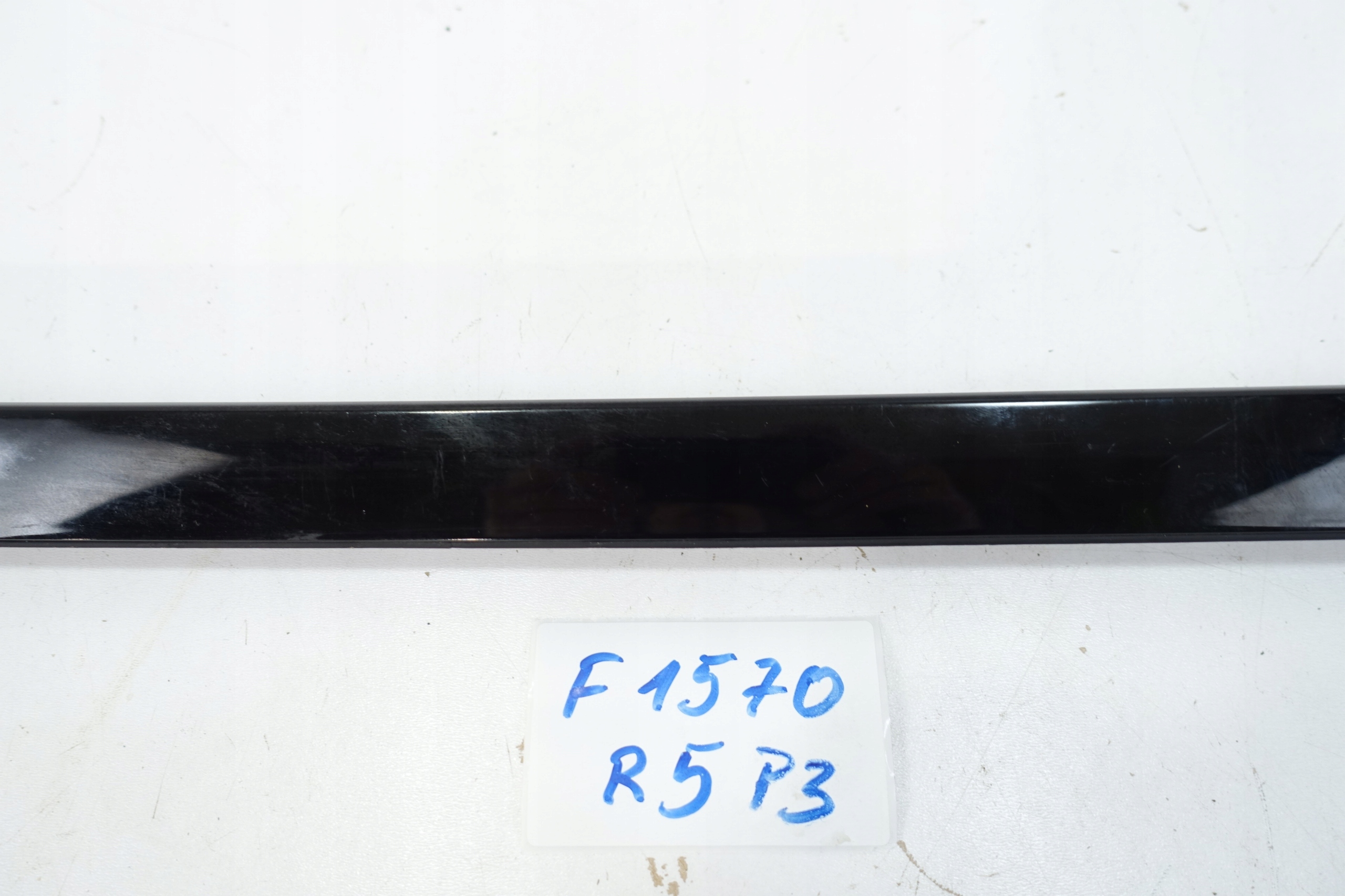 BMW X5 G05 2023- moulding windows CZOLOWEJ left front 7463527
