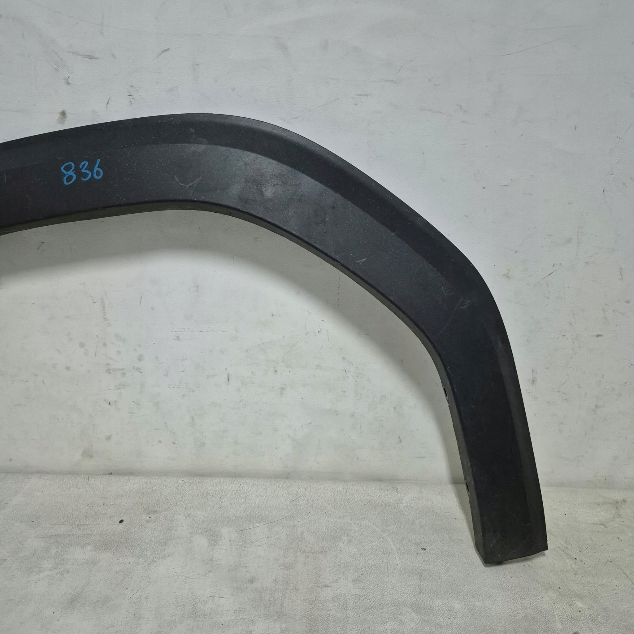 DACIA DUSTER III 22- moulding for fender left front front 638138197R