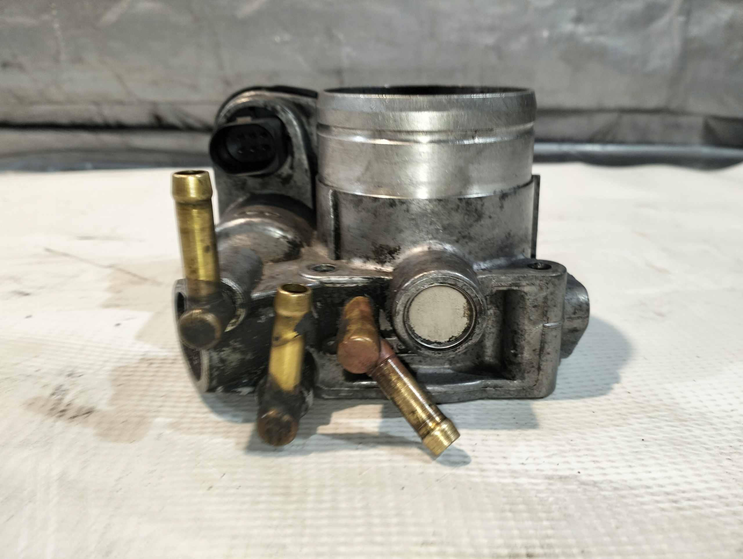 Valvola a farfalla VW GOLF IV 1.6B 74KW 1999r 06A133062A