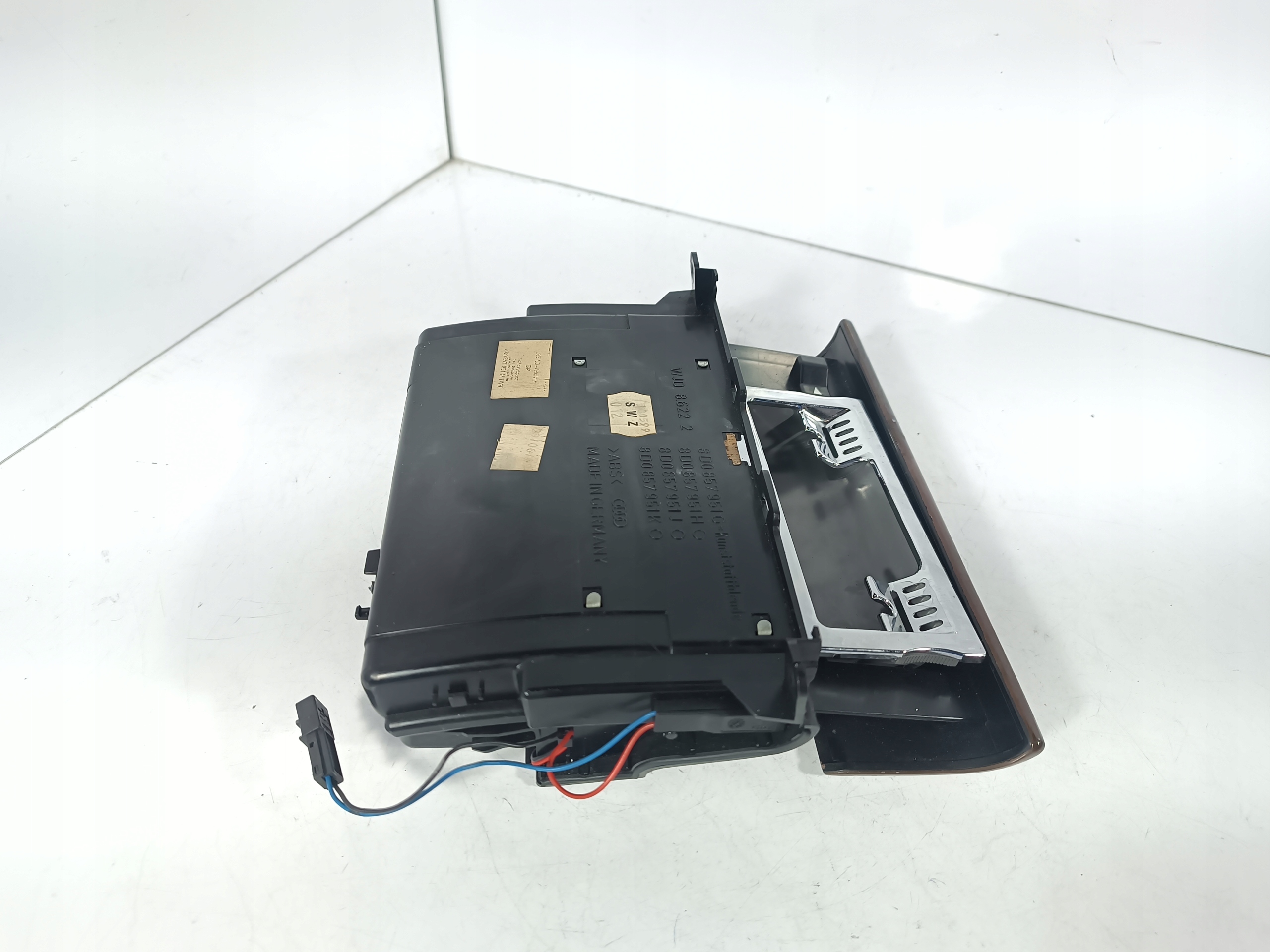 Audi A4 B5 LIFT 95-01 Cendrier OE 8D0857951