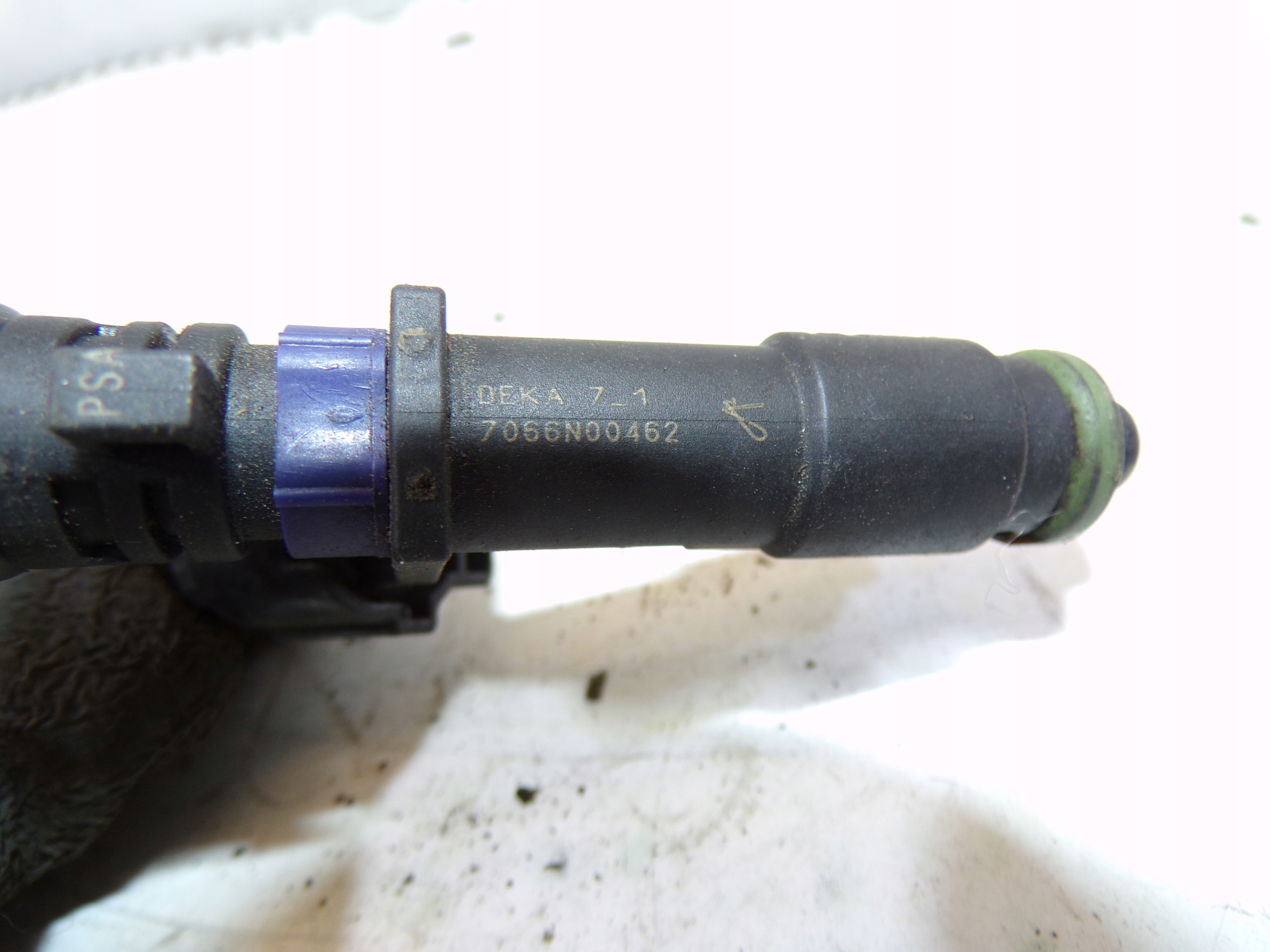 nozzle PEUGEOT 407 1.8b engine RFJ 7066N00462 (1)