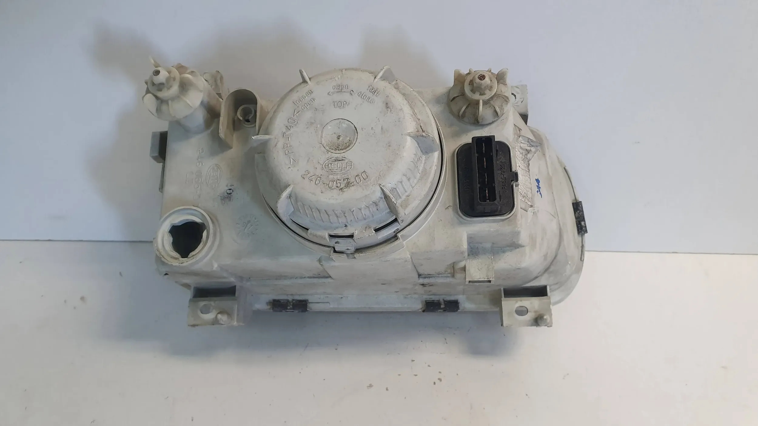 light front left Skoda Felicja 94
