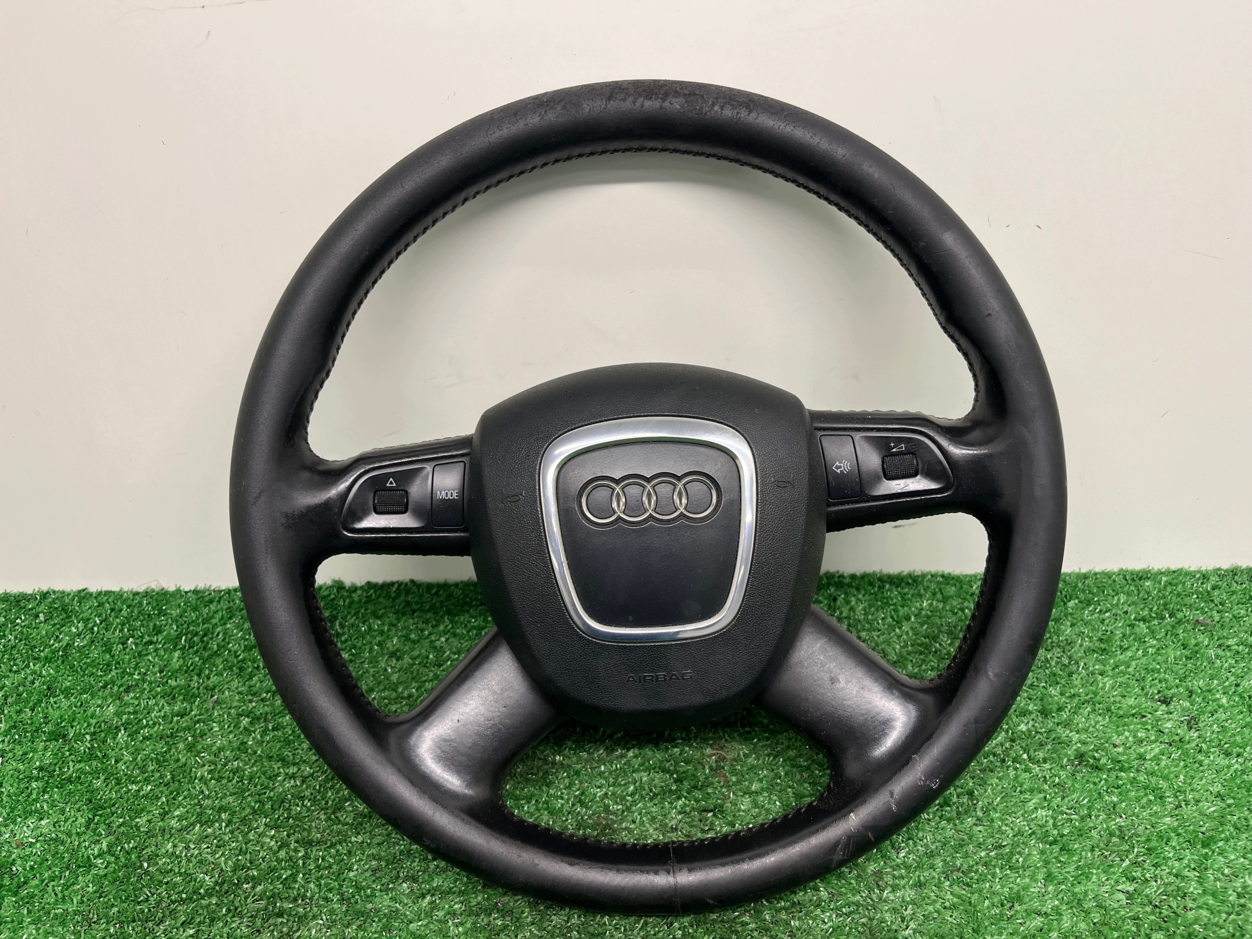 lenkrad MULTIFUNKCYJNA AUDI A4 B7 8P0419091BG1KT / 8E0880201DF
