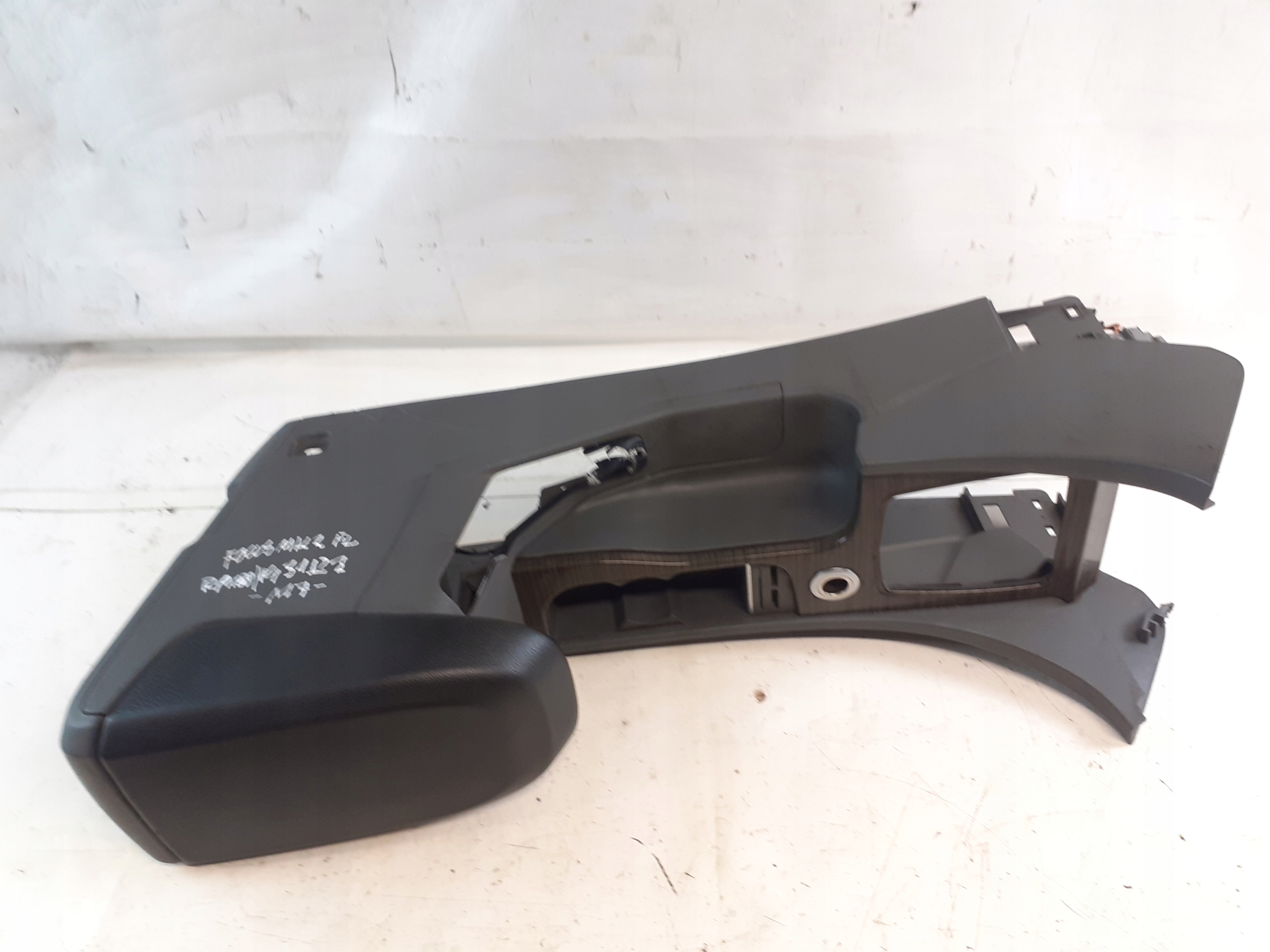 TUNEL Moyenne FOCUS II LIFT 8M51-A045M19-AB