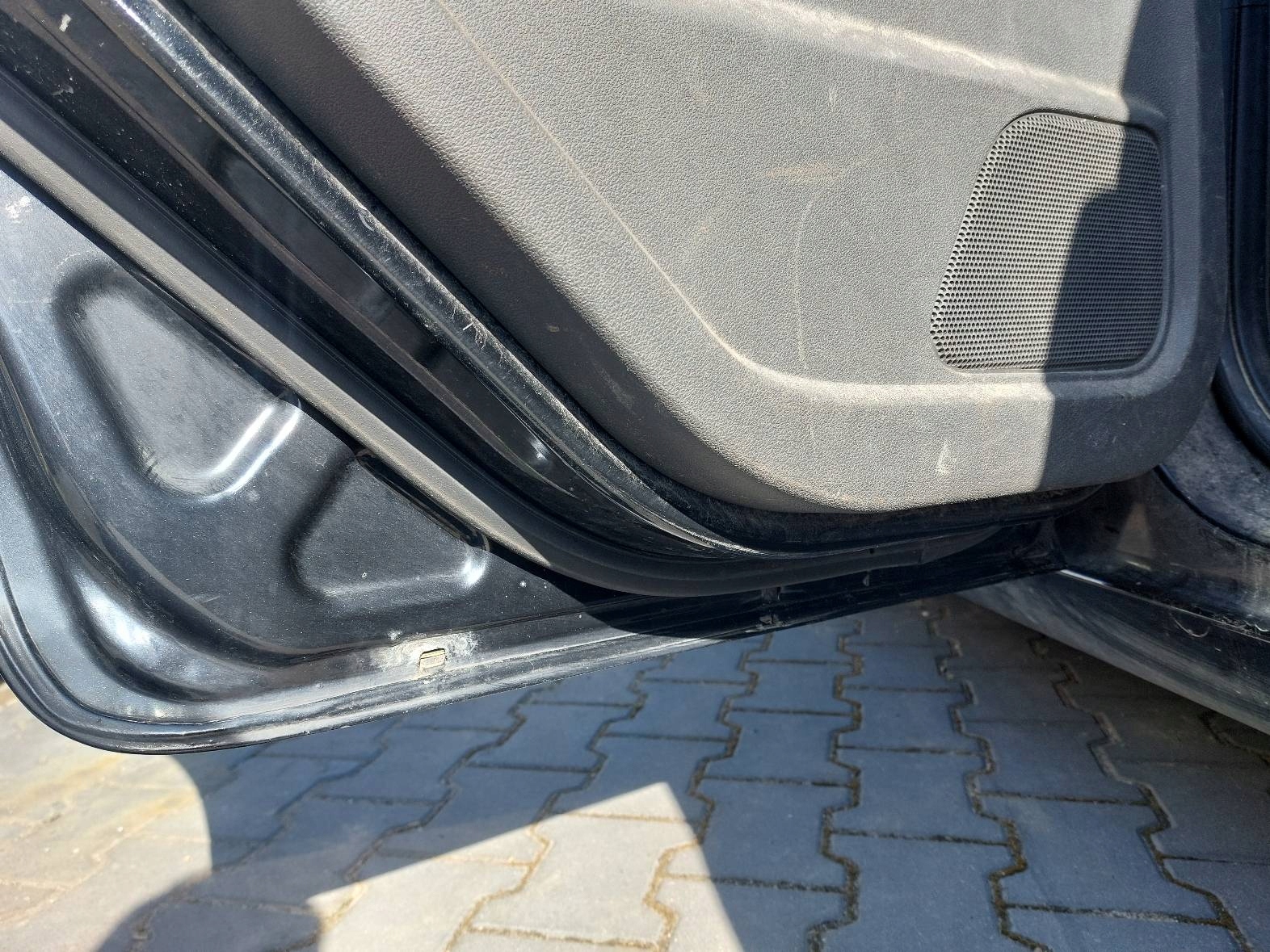 DRZWI KOMPLETNE LEWY TYŁ FOCUS MK2 KOMBI F3 Typ samochodu Samochody osobowe