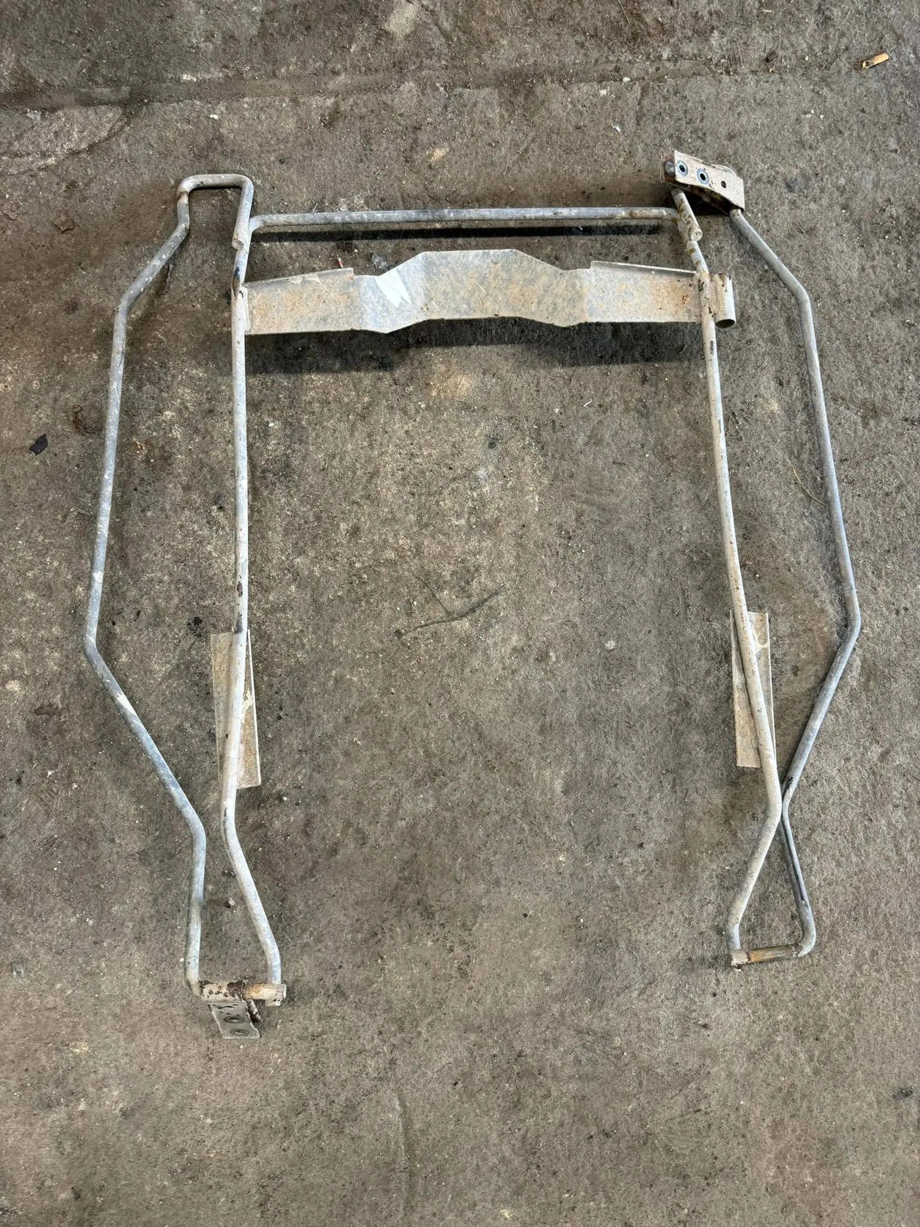 KOSZ KOŁA ZAPASOWEGO MERCEDES SPRINTER 906