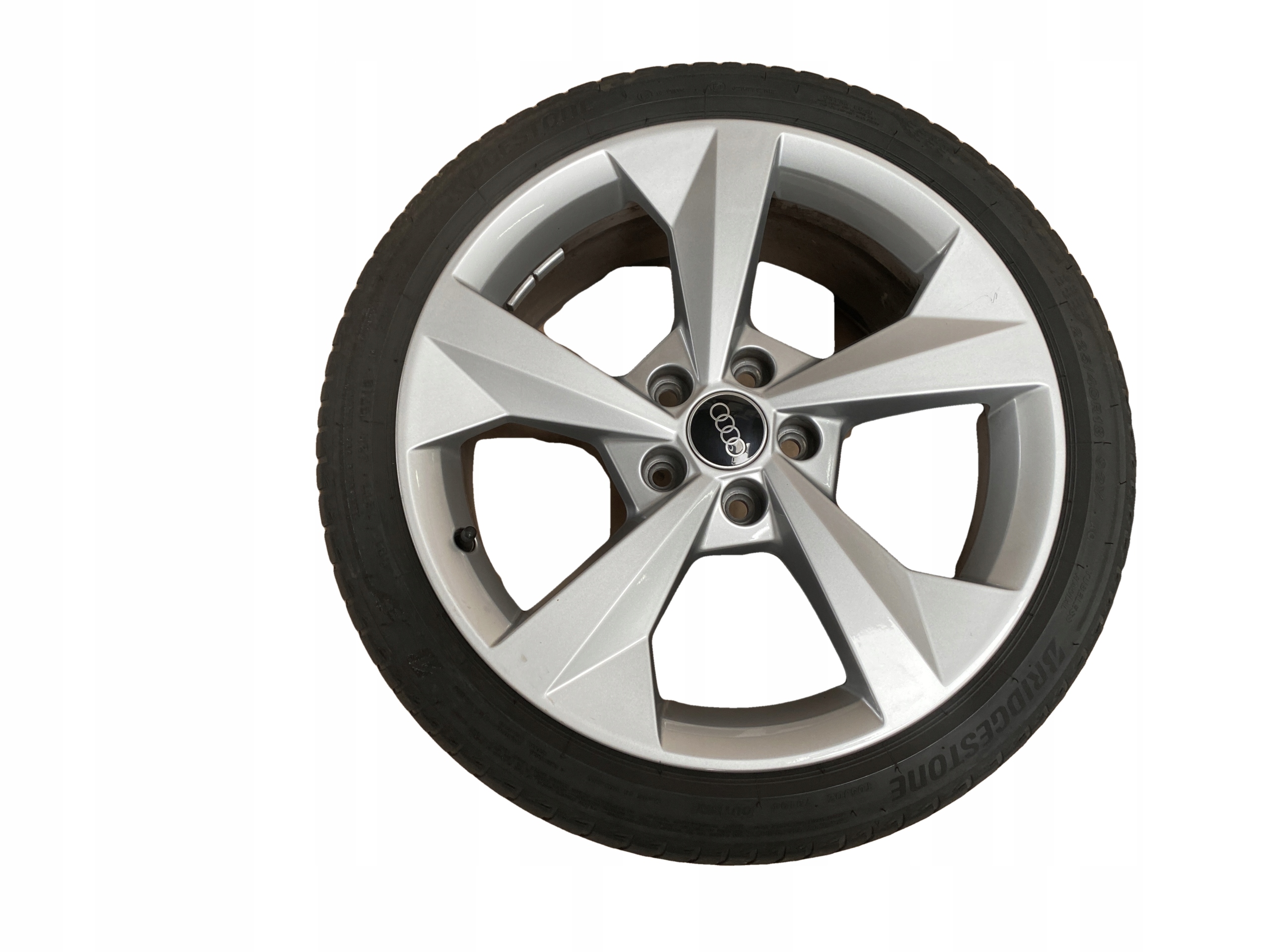 AUDI A3 8Y wheels discs 225/40R18 BRIDGESTONE