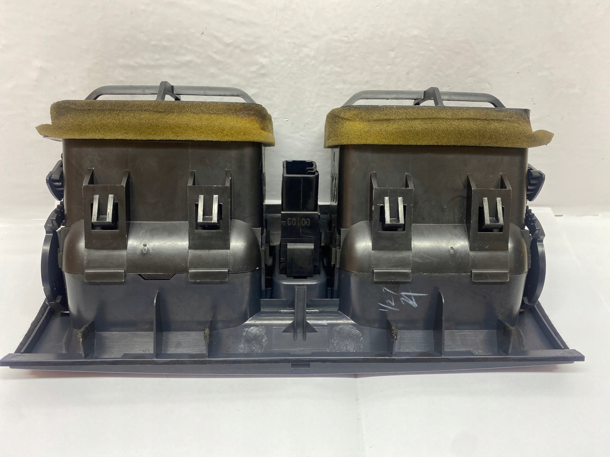 Lüftungsgitter des lüfters mitte Mazda 626