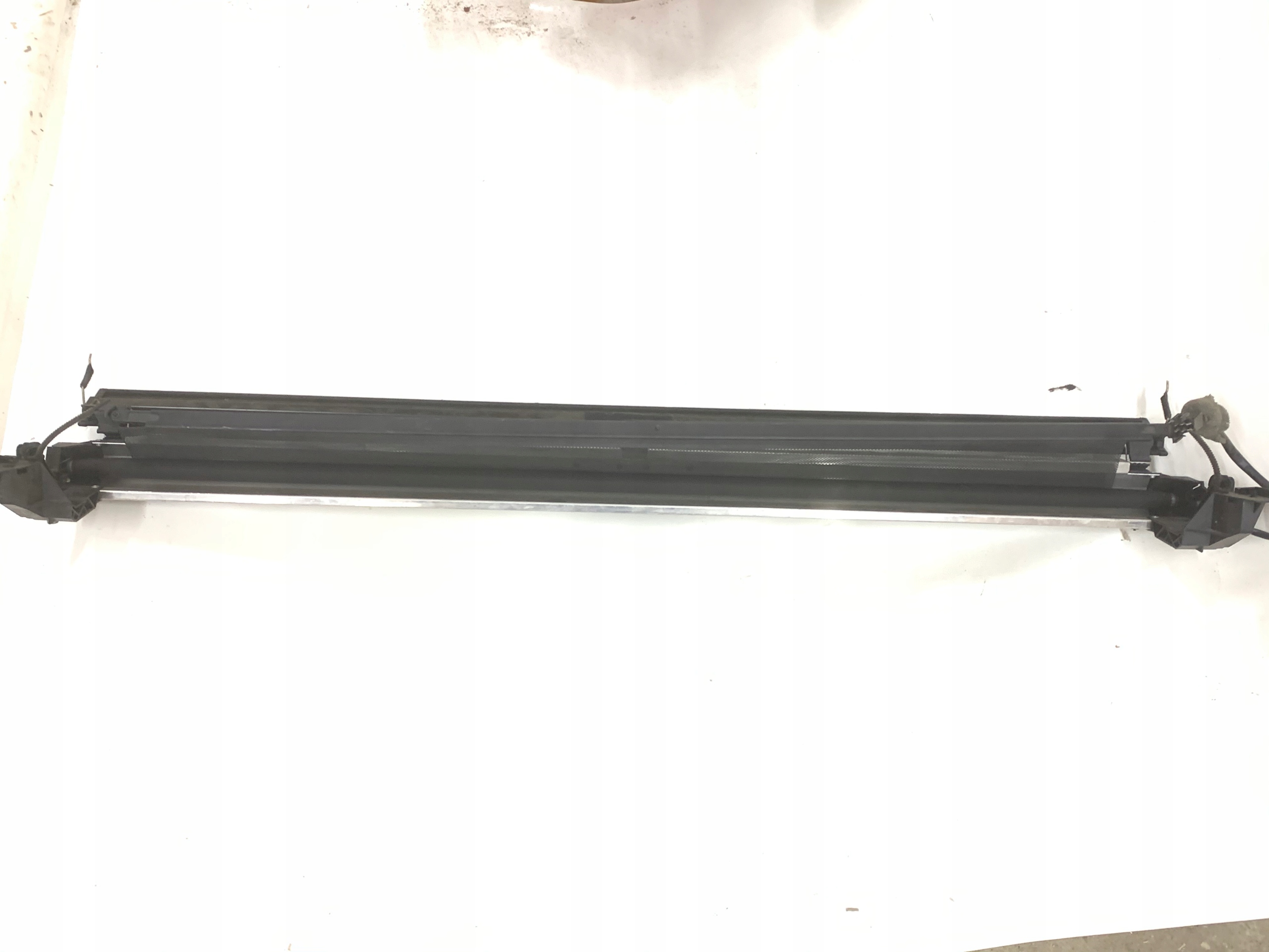 A2218100020 - Рольставни задние MERCEDES W221 2218100020