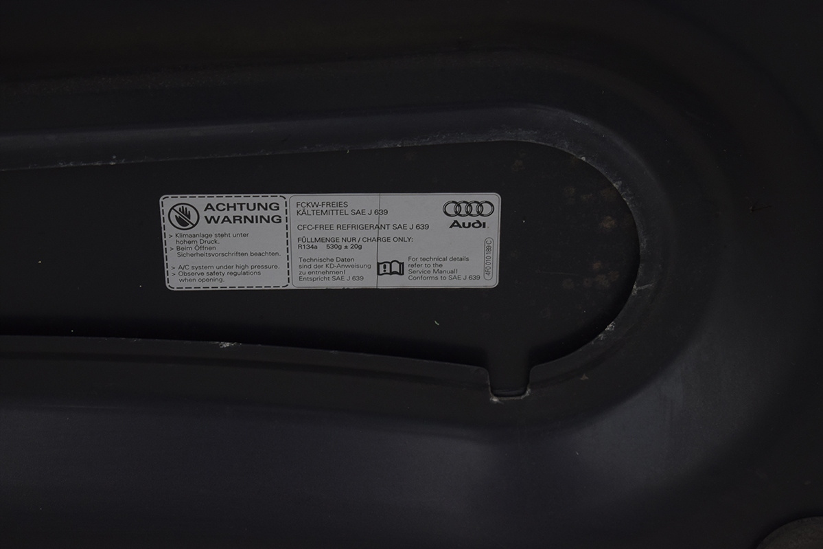 kapota AUDI A6 C6 LZ7Q