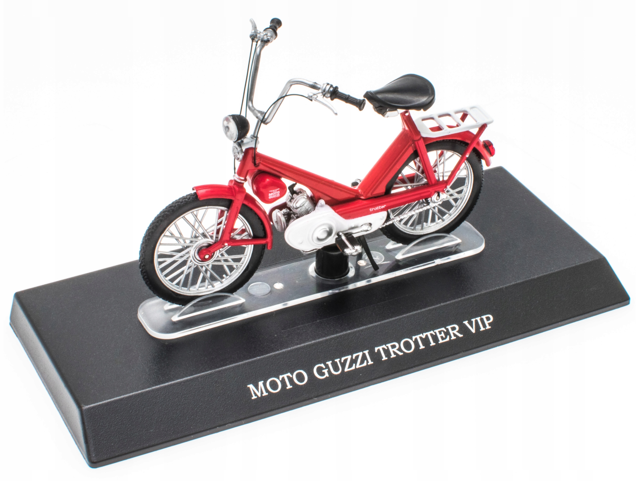 Motorower Moto Guzzi Trotter 1/18 LeoModels SM054