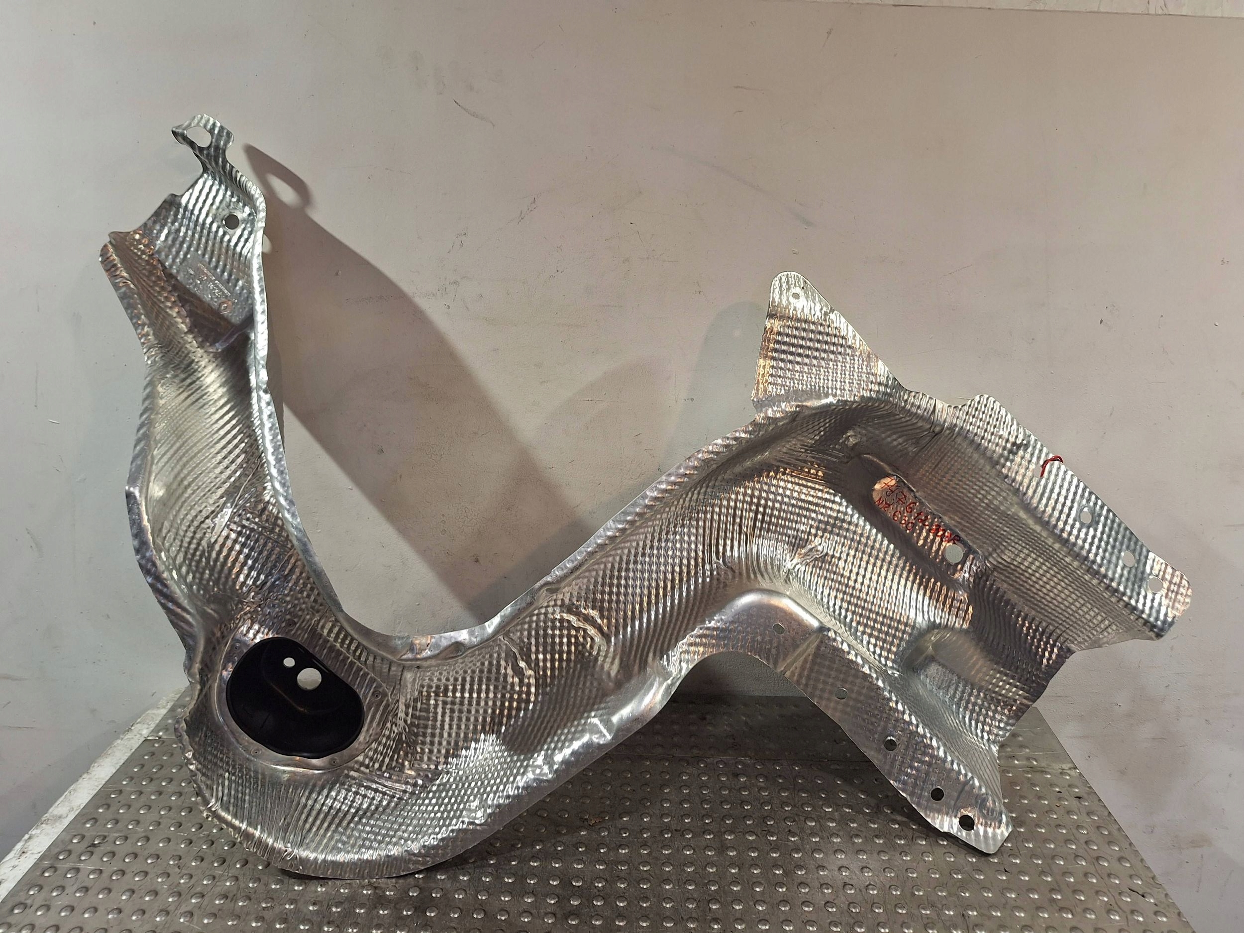 Blende Abdeckung TERMICZNA 747612803R RENAULT ARKANA