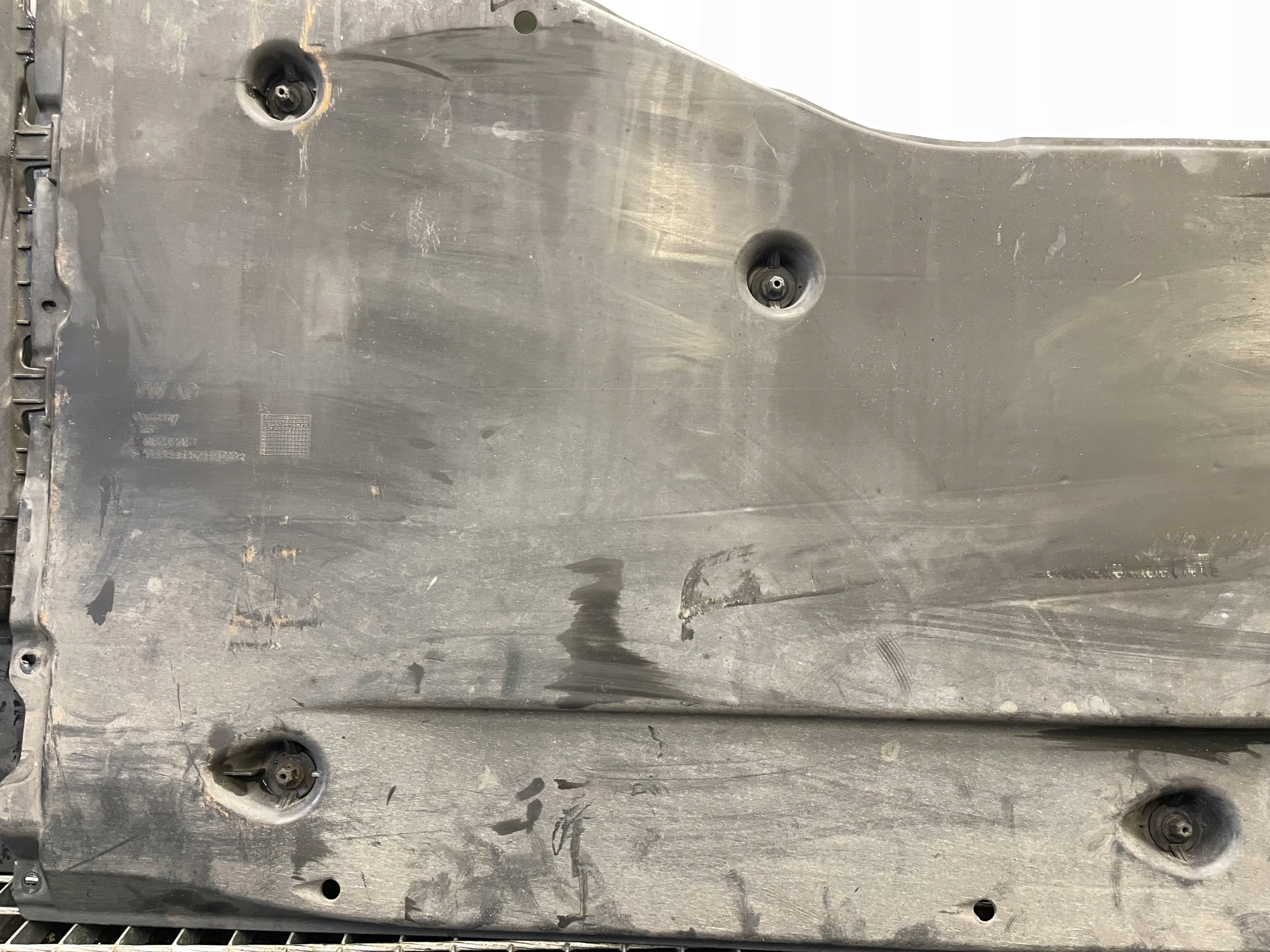 abdeckung Blende Abdeckung Unterfahrschutz links VW PASSAT B8 14- 3Q0825201H