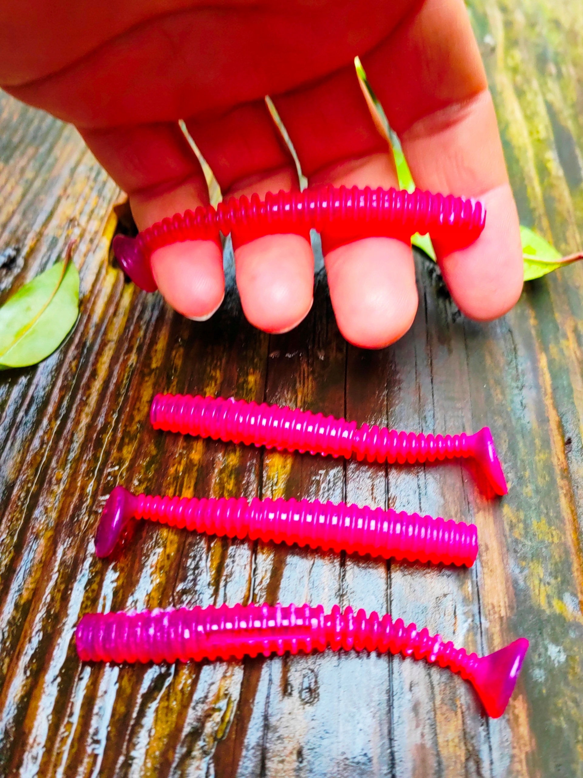 8 szt. 85 mm kopyto Damiki Glow i UV Okoń Sandacz Waga 3.3 g