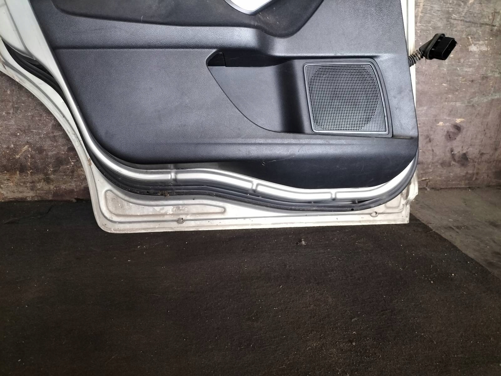 door complete left rear part FORD MONDEO MK4 D8