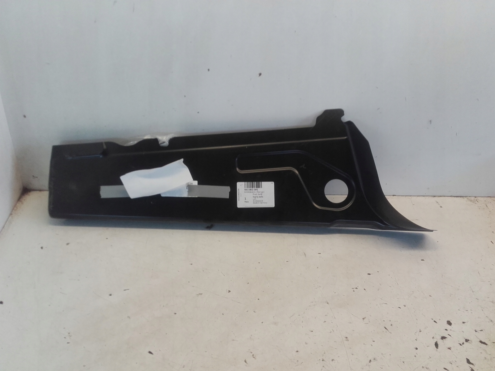 4K0802091 - Задняя панель крышки пола AUDI A6 C8 4K