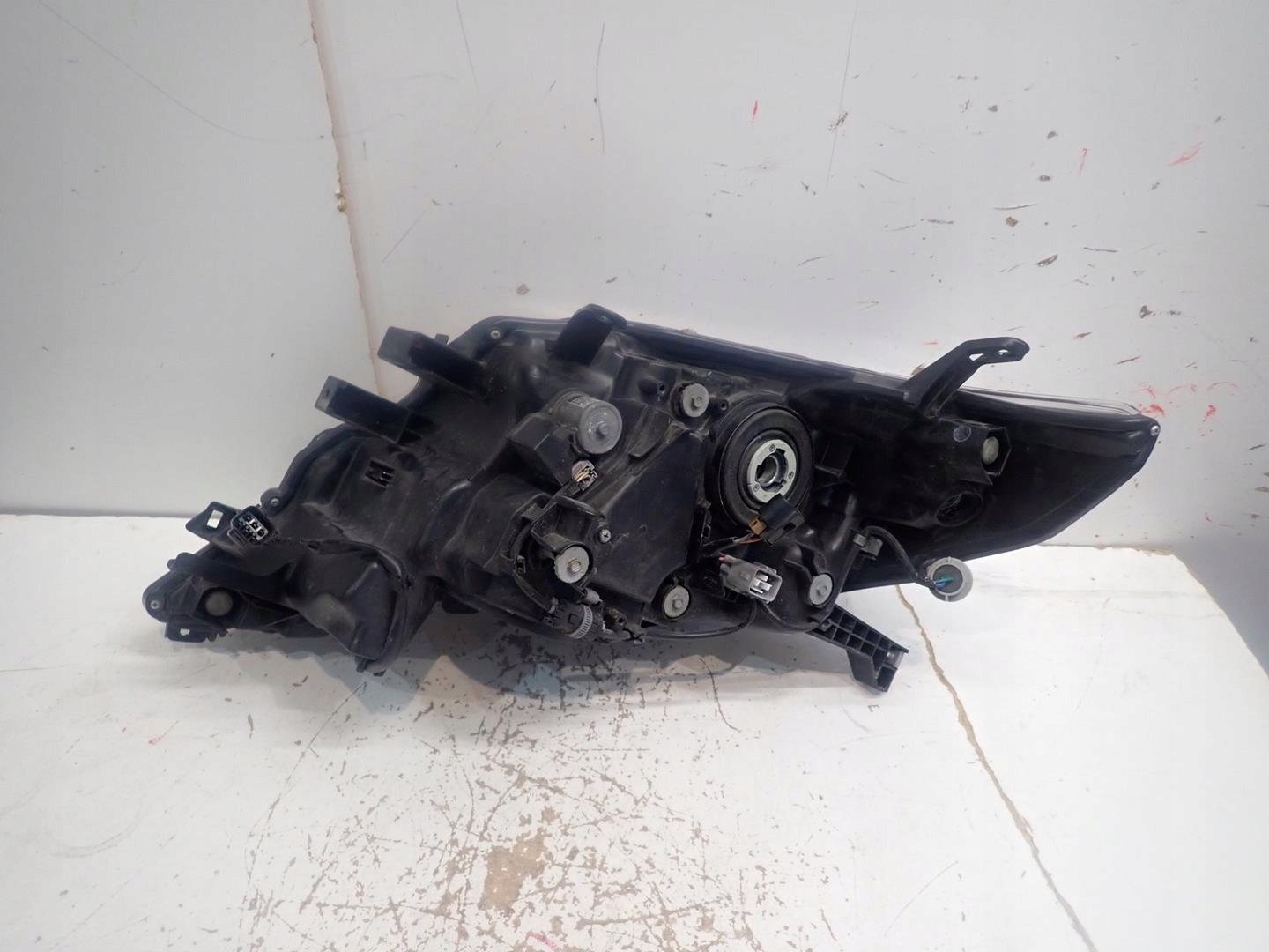 light front right TOYOTA LAND CRUISER 150 14 XENON