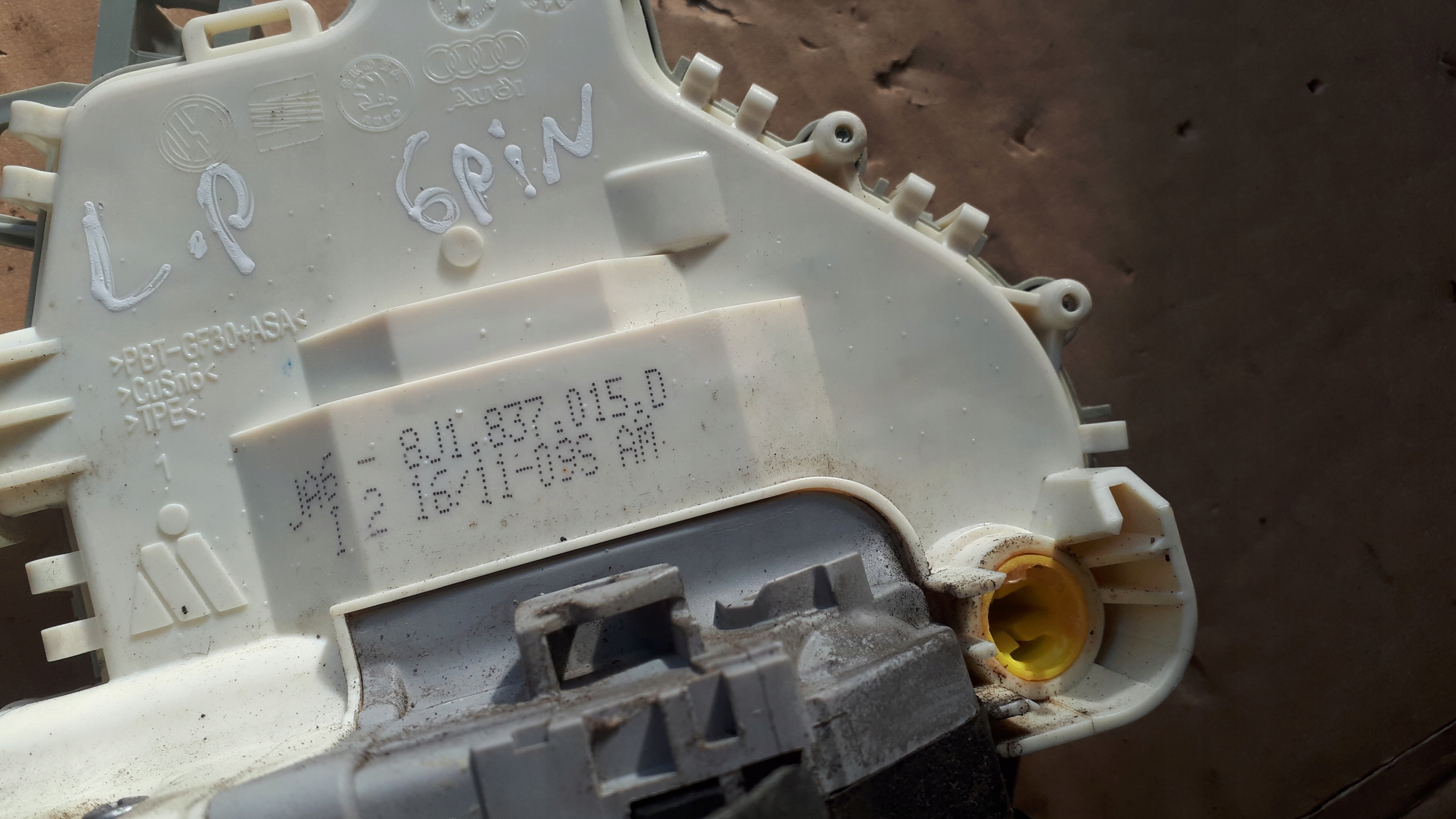 A6 C7 A7 lock door left front 6 PIN S4 B8 S5 SQ5
