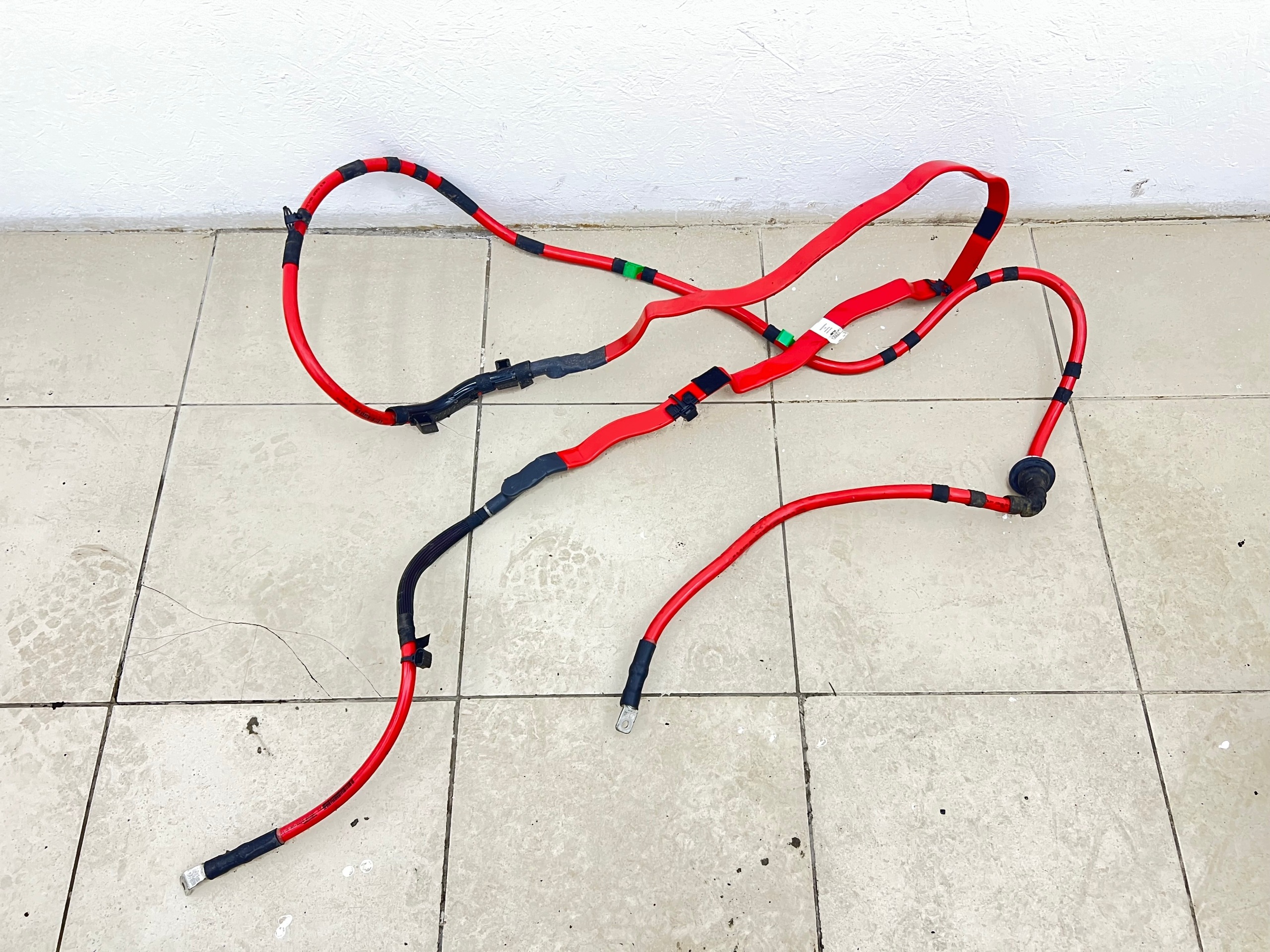 AUDI A4 B9 cable battery 8W1971225AA