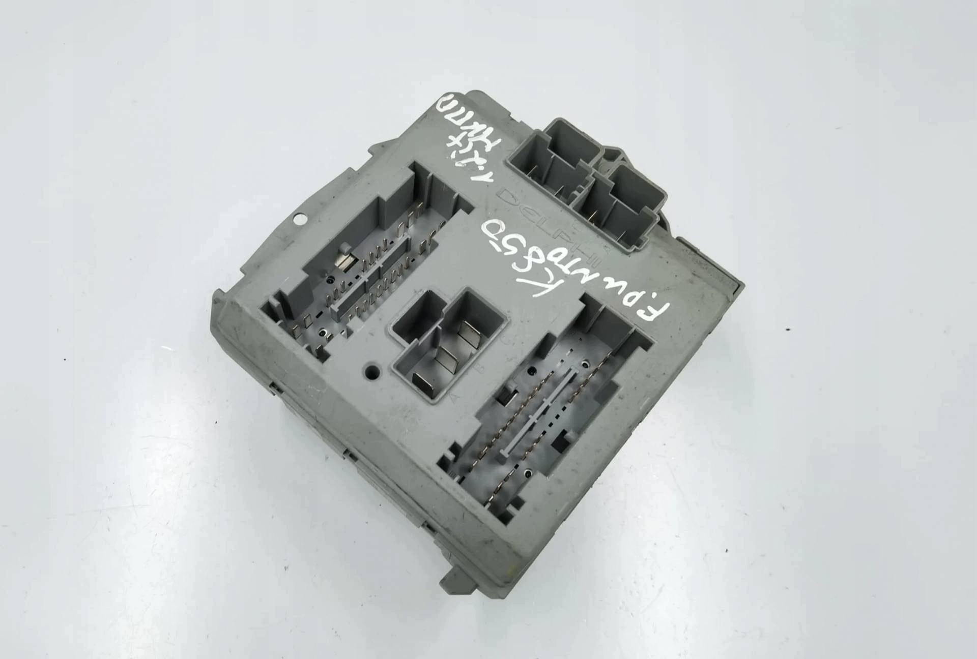 Module fusibles Fiat Punto 2 2003 46760251