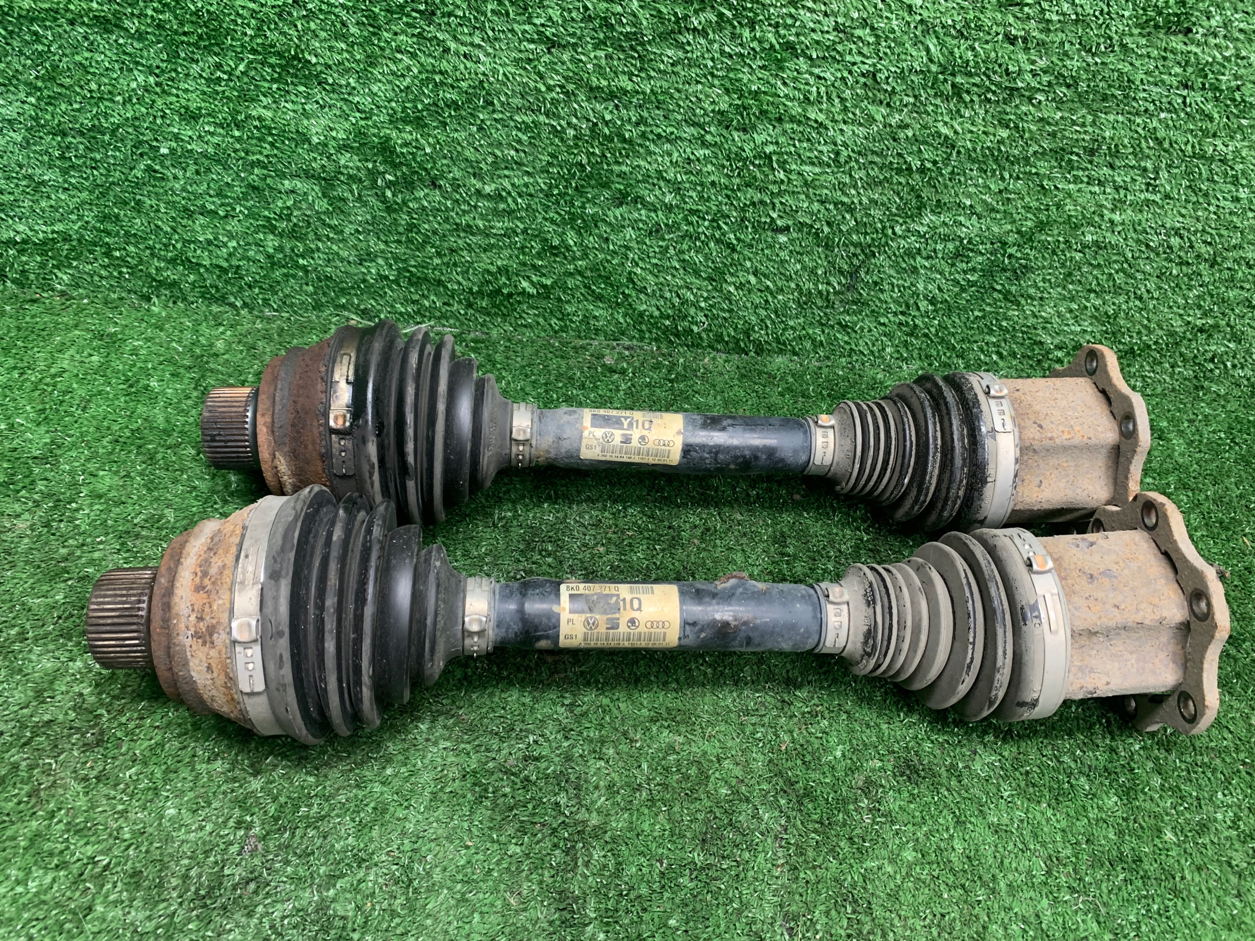 semi-axis left right front AUDI A4 B8 A5 8T 2.0 TFSI 8K0407271Q