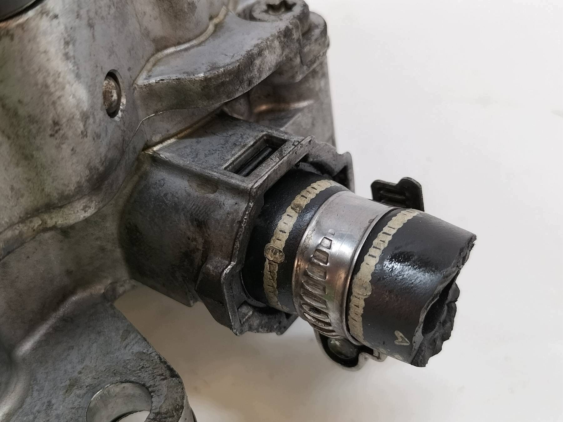 pompa VACUM LUK 1.9 TDI Audi A4 II (2000-2006) B6