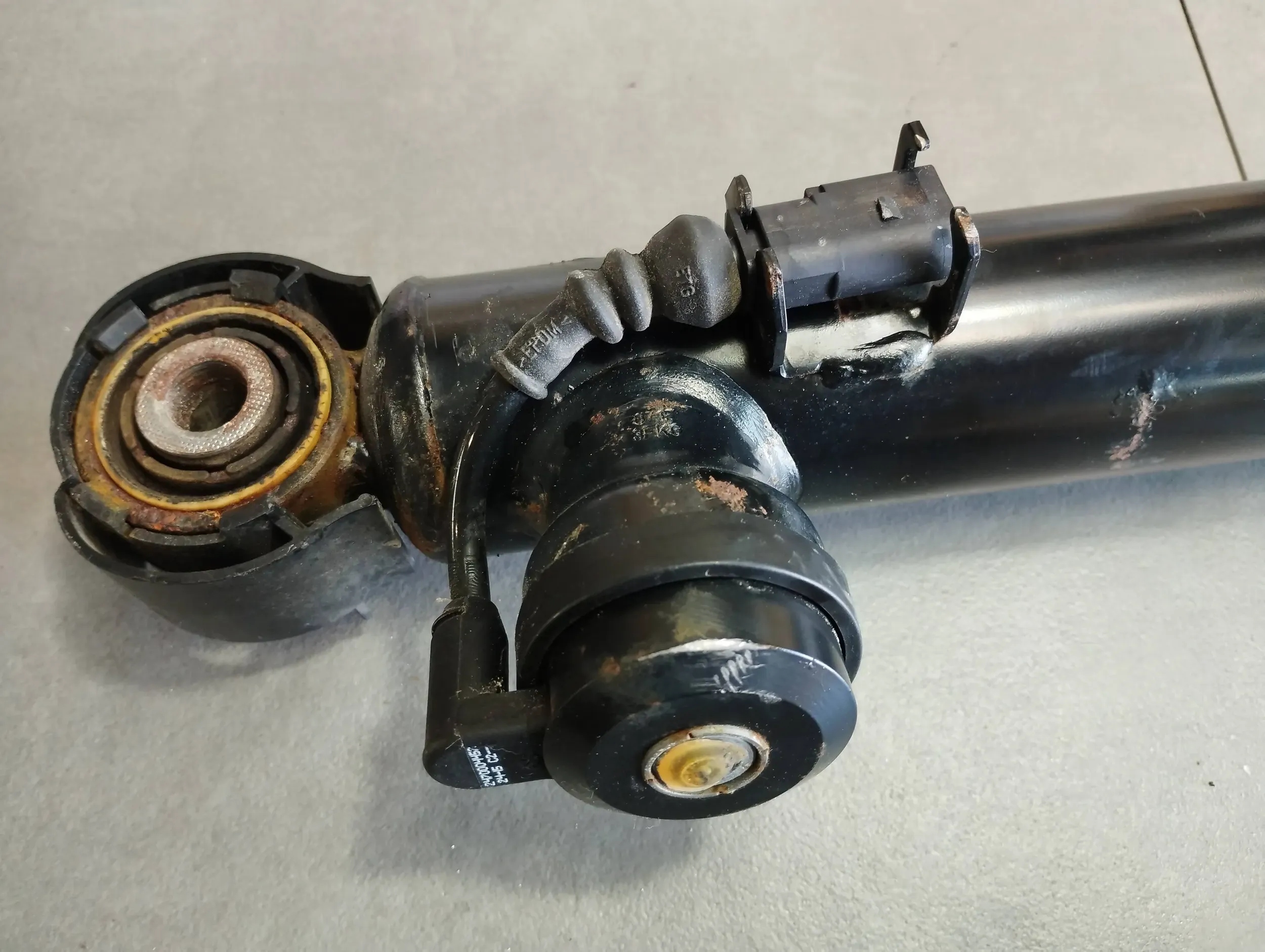 Audi A5 Sportback 8TA shock absorber right rear part 8F0513026A