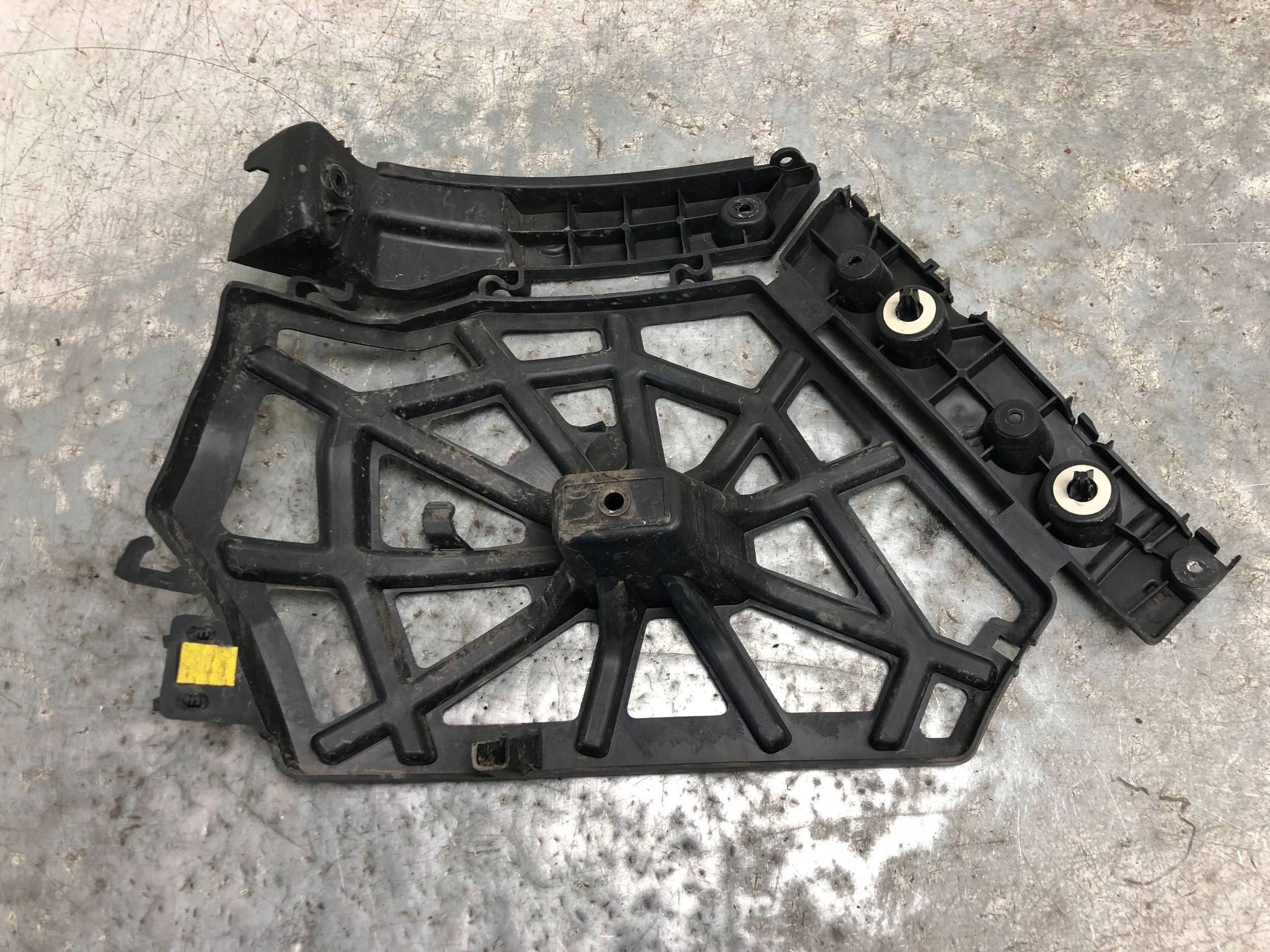 bumper bracket left rear part RENAULT SCENIC III 850451587R