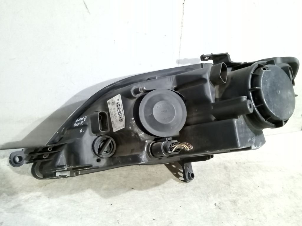 VW Golf V 5 positif feu droit avant avant 5M1941006B