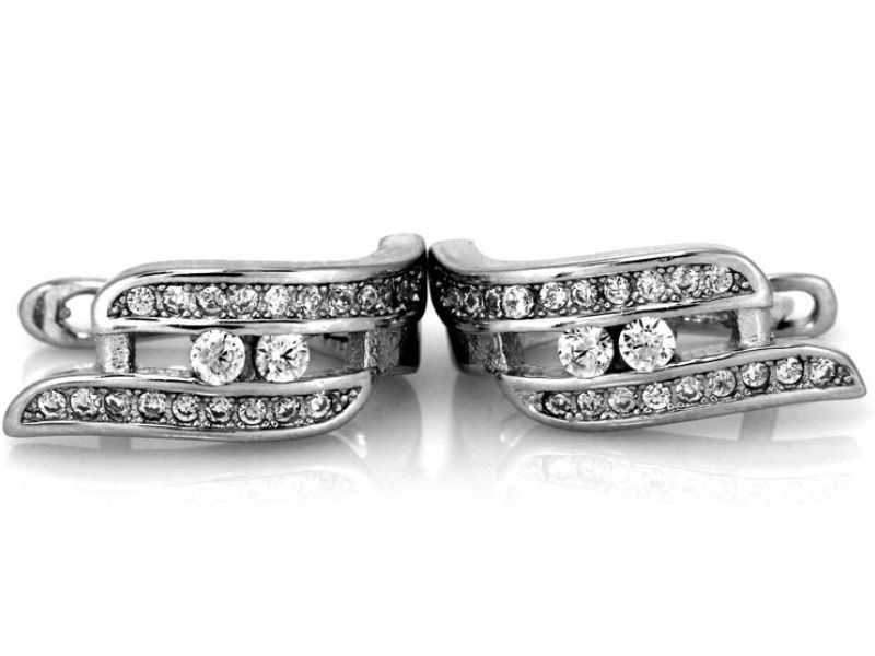 Stříbrné náušnice pro ženu 925 s bílými zirkony jsou vkusné jako dárek