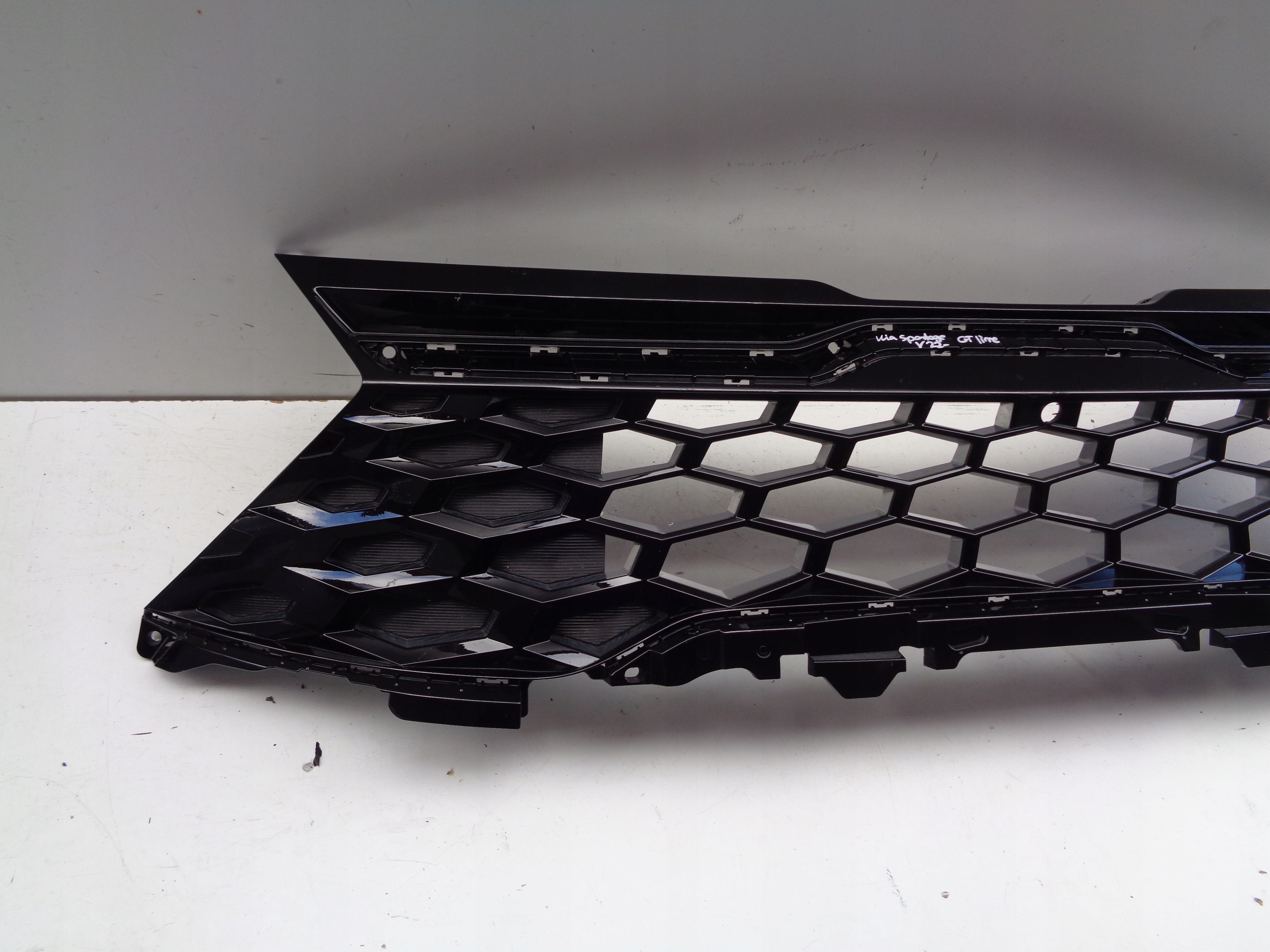 Grille KIA SPORTAGE V 22- GT-LINE