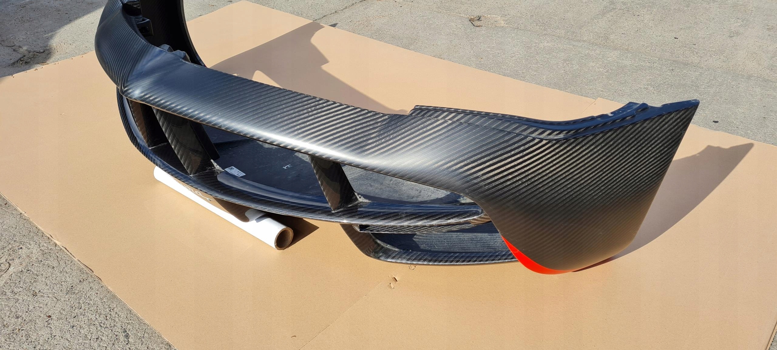 Pagani Huayra coupe nárazník carbon předek
