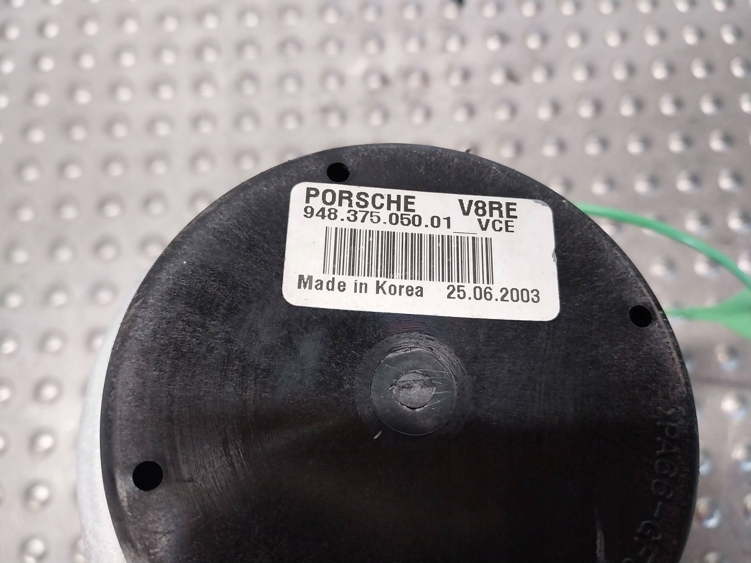 engine mount right 94837505001 PORSCHE CAYENNE and 4.5 V8