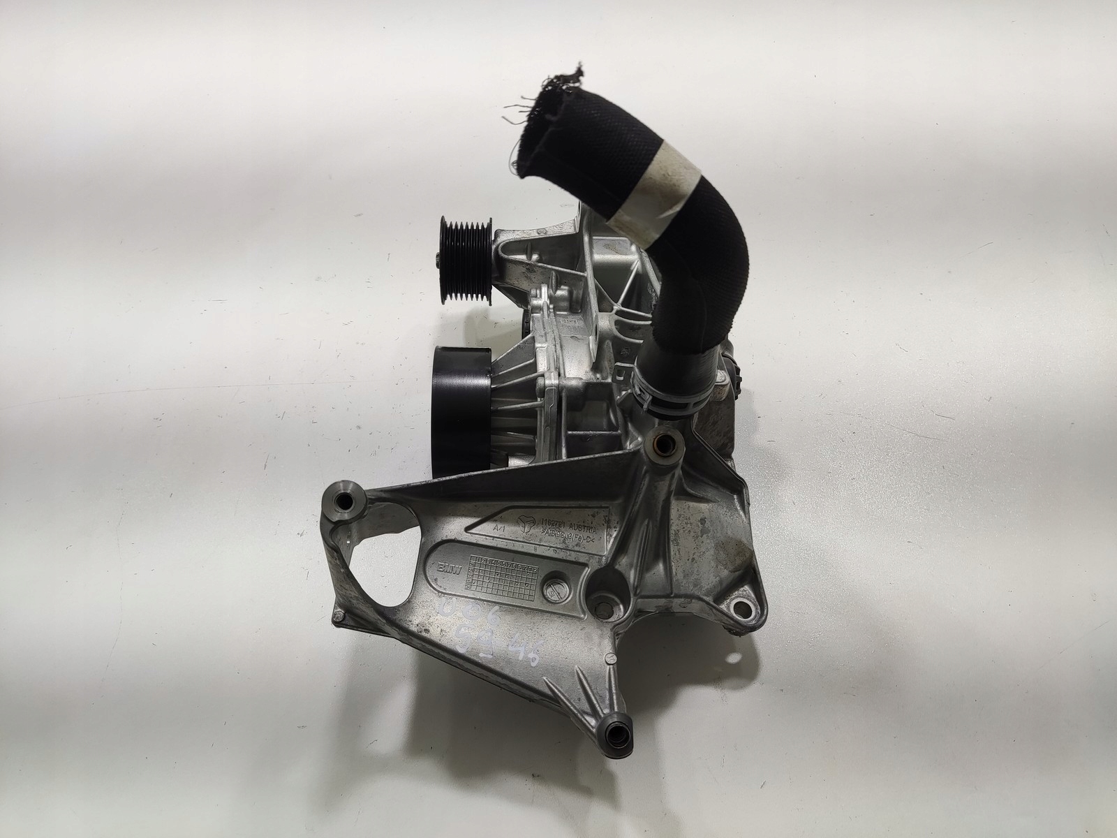 water pump bracket BMW 2 ACTIVE TOURER U06 1.5 HYBRYDA 2022-2026 9845234