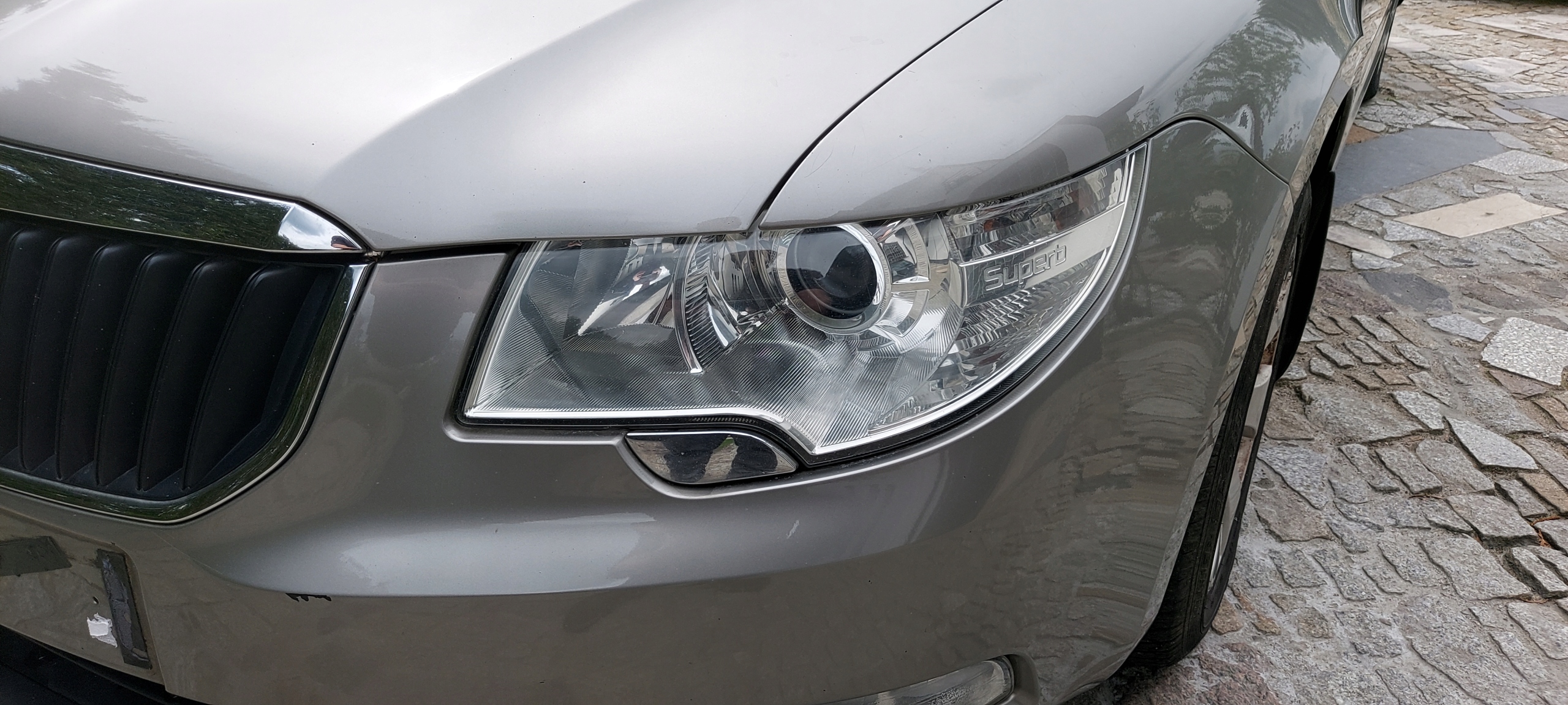 фара левая галогеновая линза SKODA SUPERB 2 II