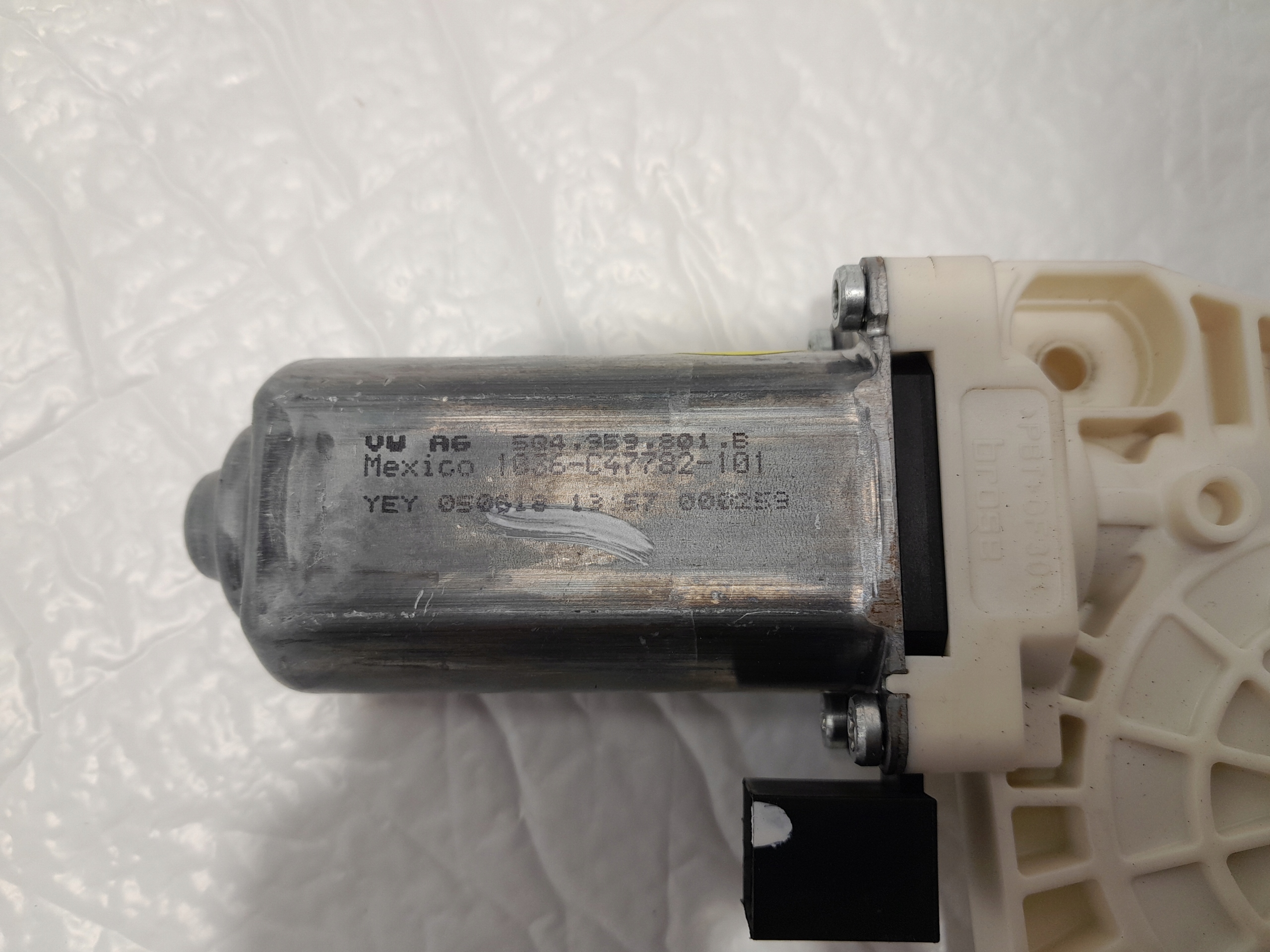 AUDI Q5 80A mini motor windows left front 5Q4959801B