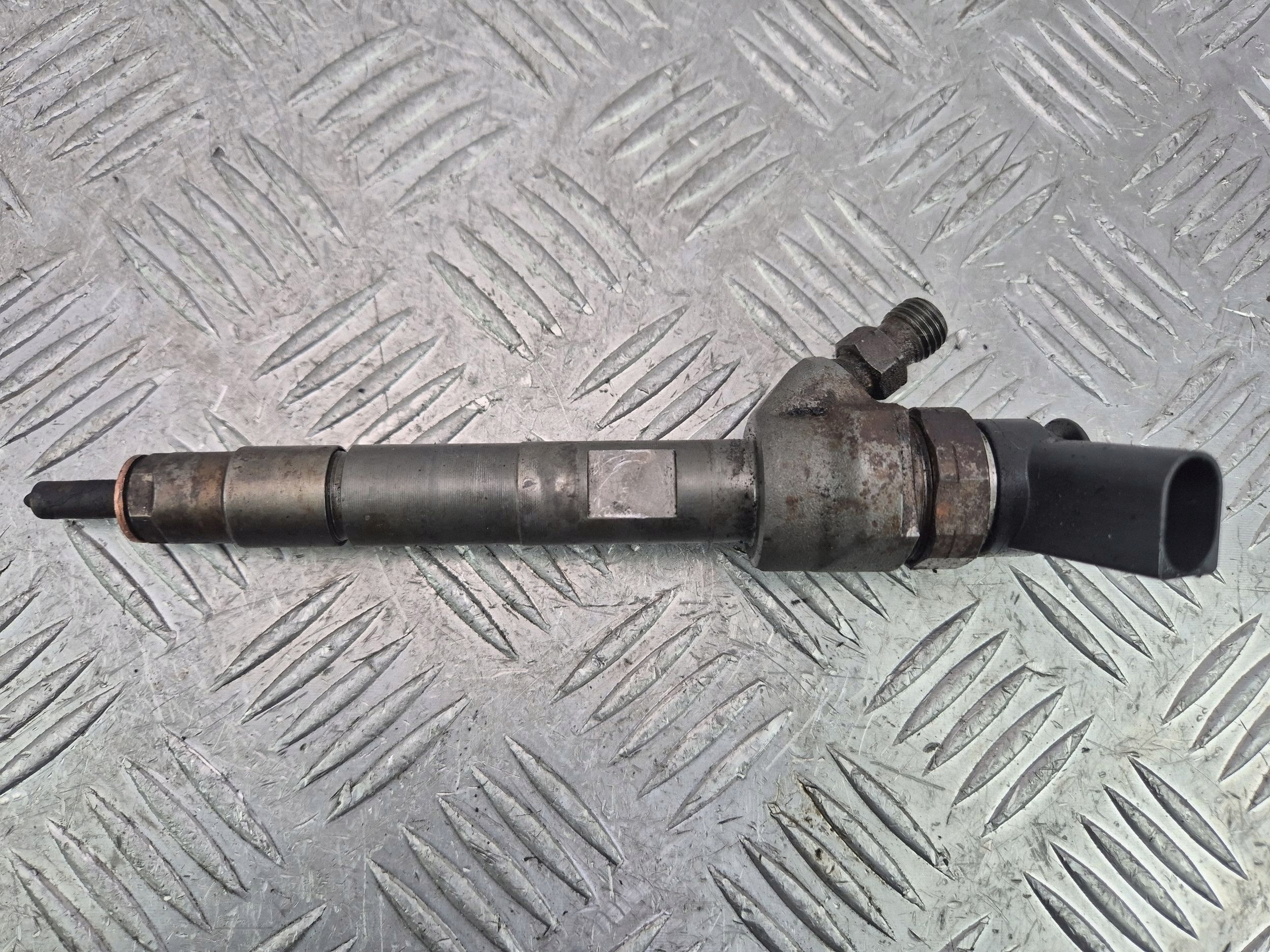 BMW 1 E81 116d injector 7798446 N47D20A