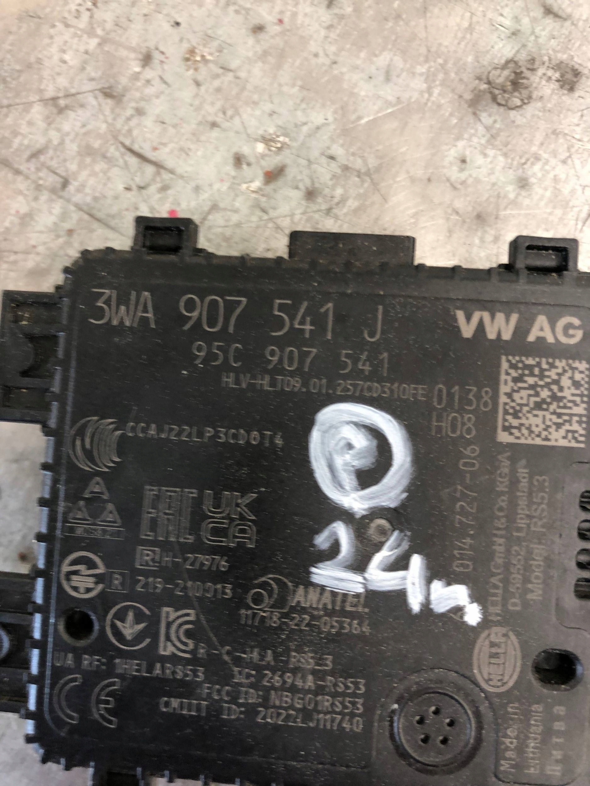 RADAR sensor DISTRONIC VW AUDI 3WA907541J