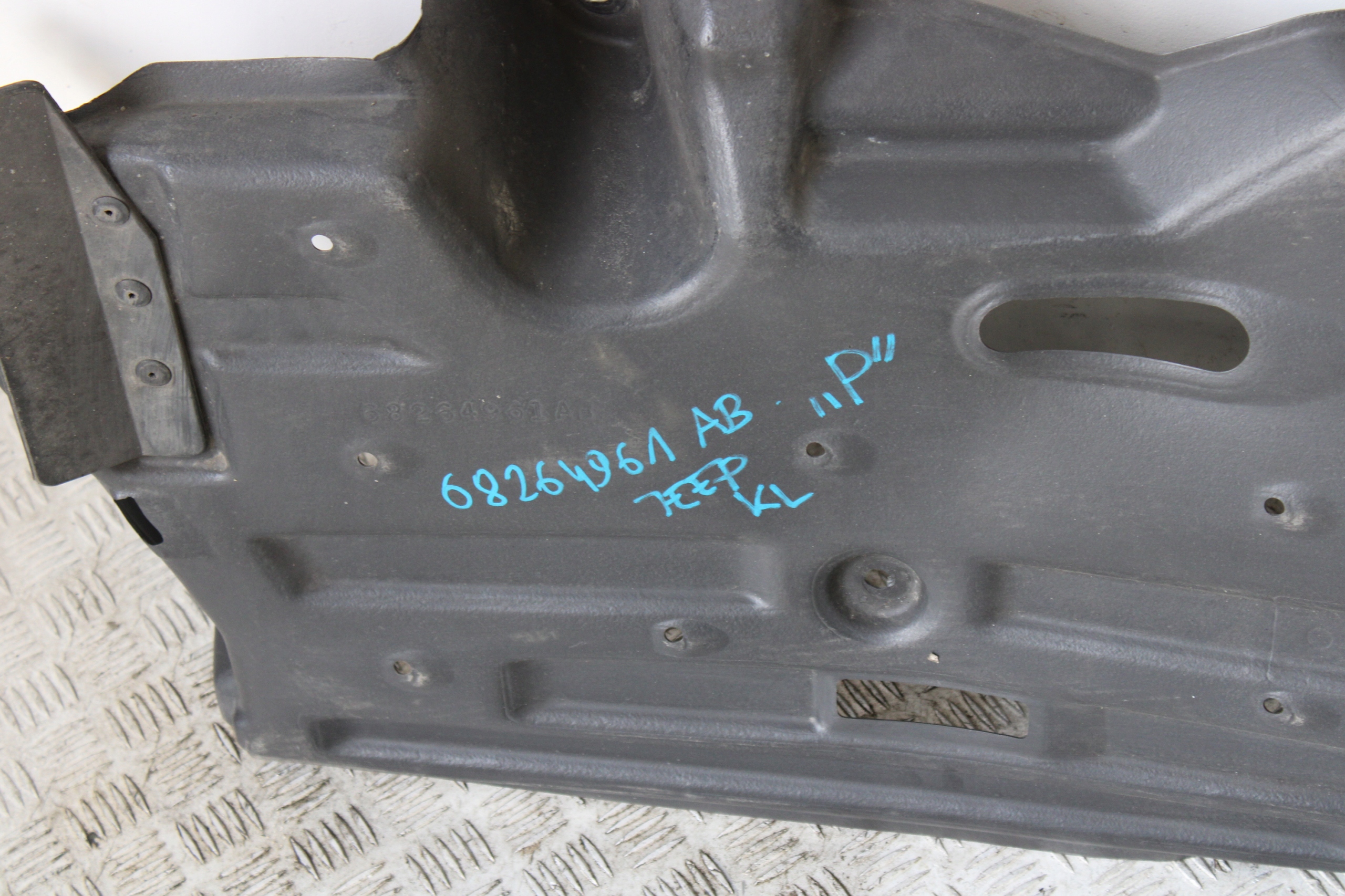abdeckung Blende Abdeckung Unterfahrschutz rechts JEEP CHEROKEE KL 68264961AB