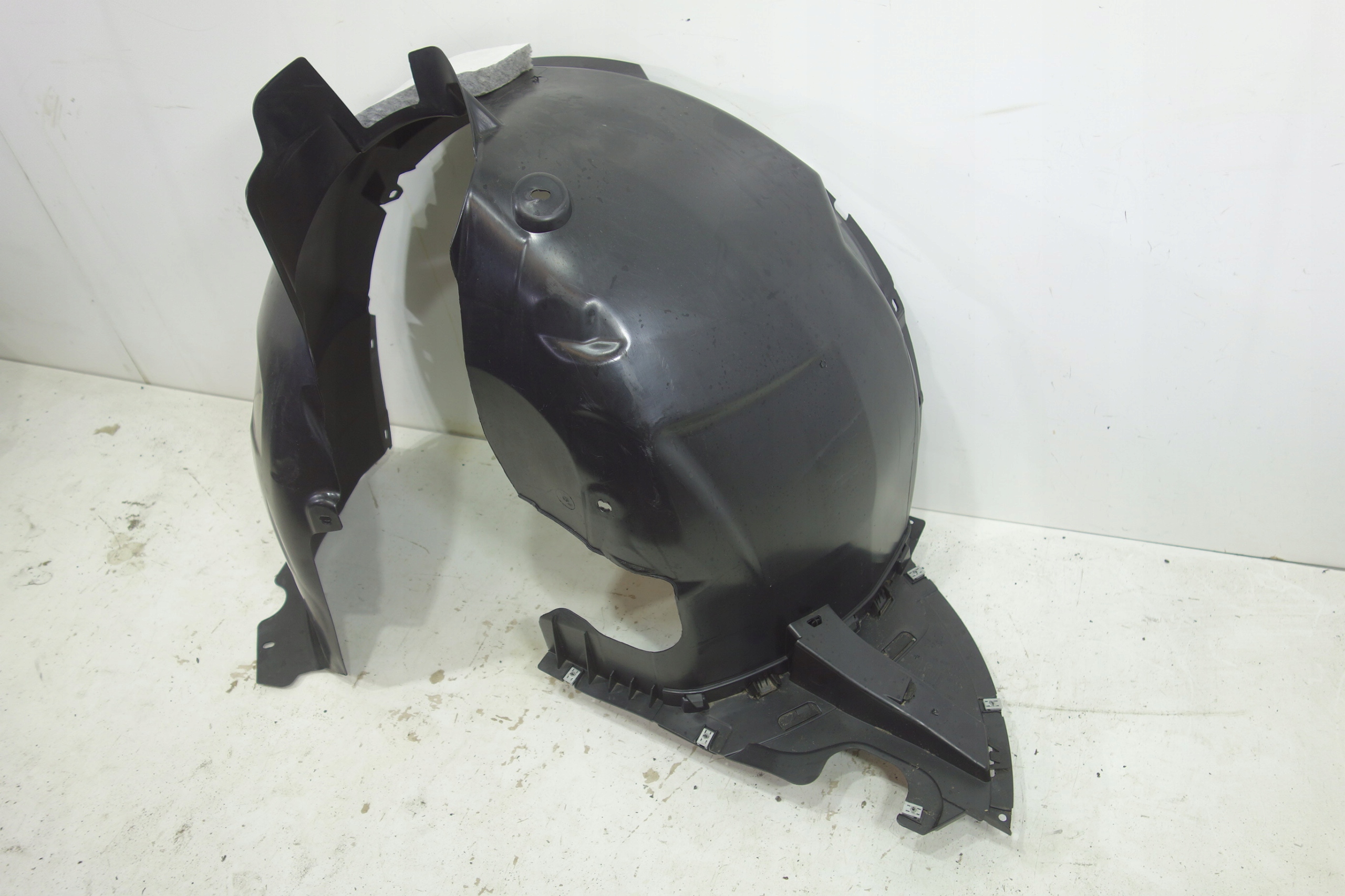 подкрылок перед левый Audi A1 II 82A 82A809957AG
