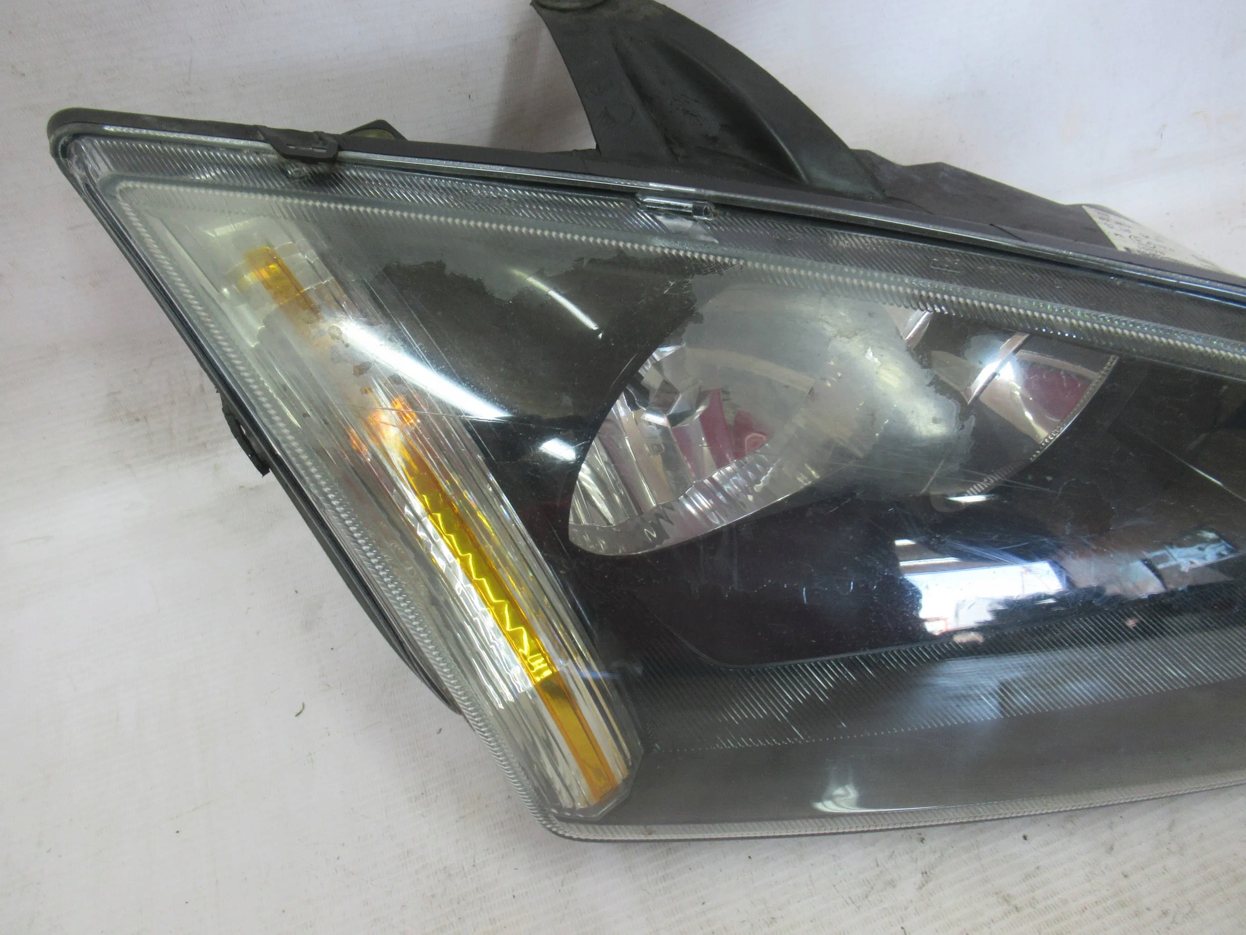 REFLEKTOR light right FORD FOCUS MK2 II 2 04