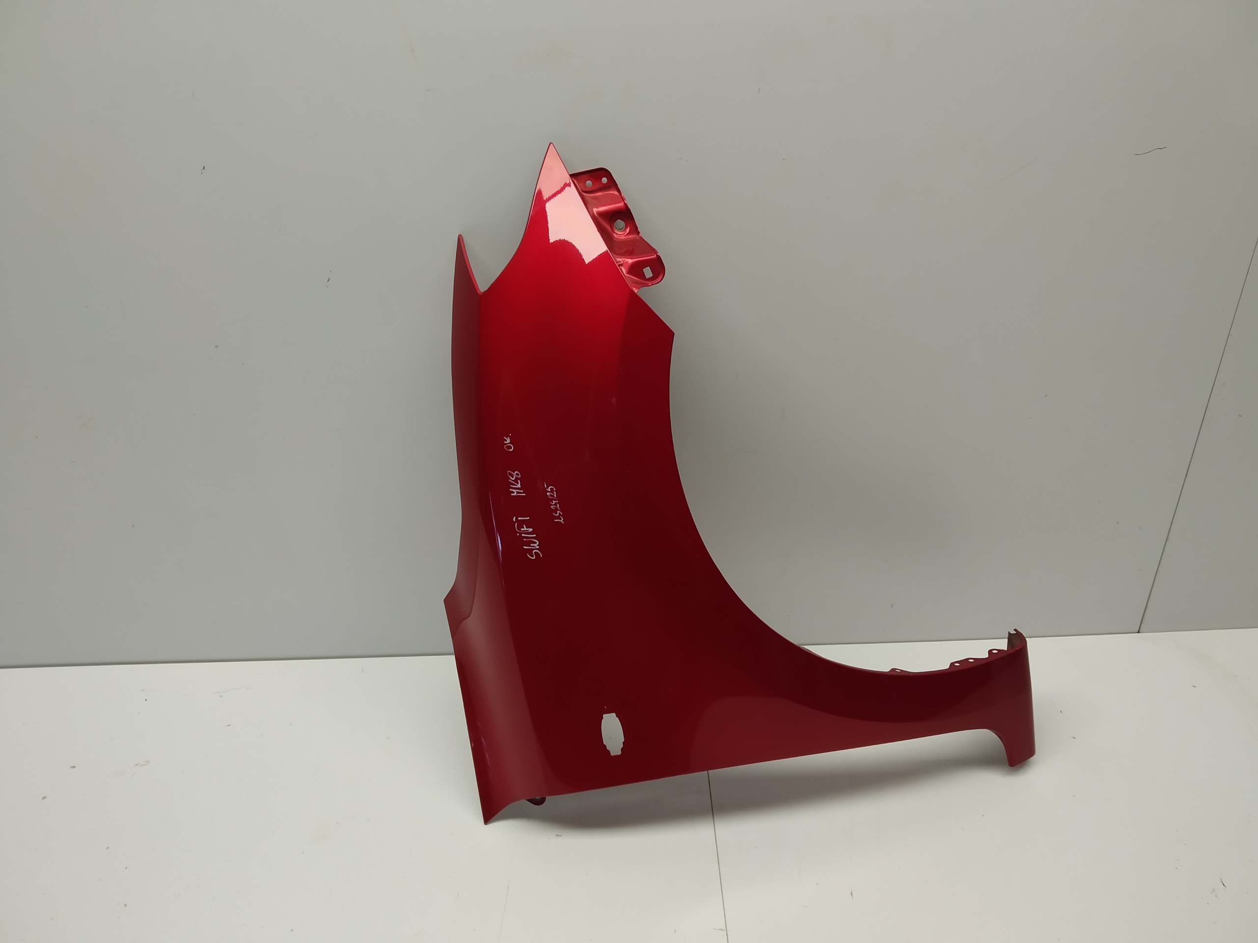 2017r + Suzuki Swift VIII Mk8 fender front right original below indicator