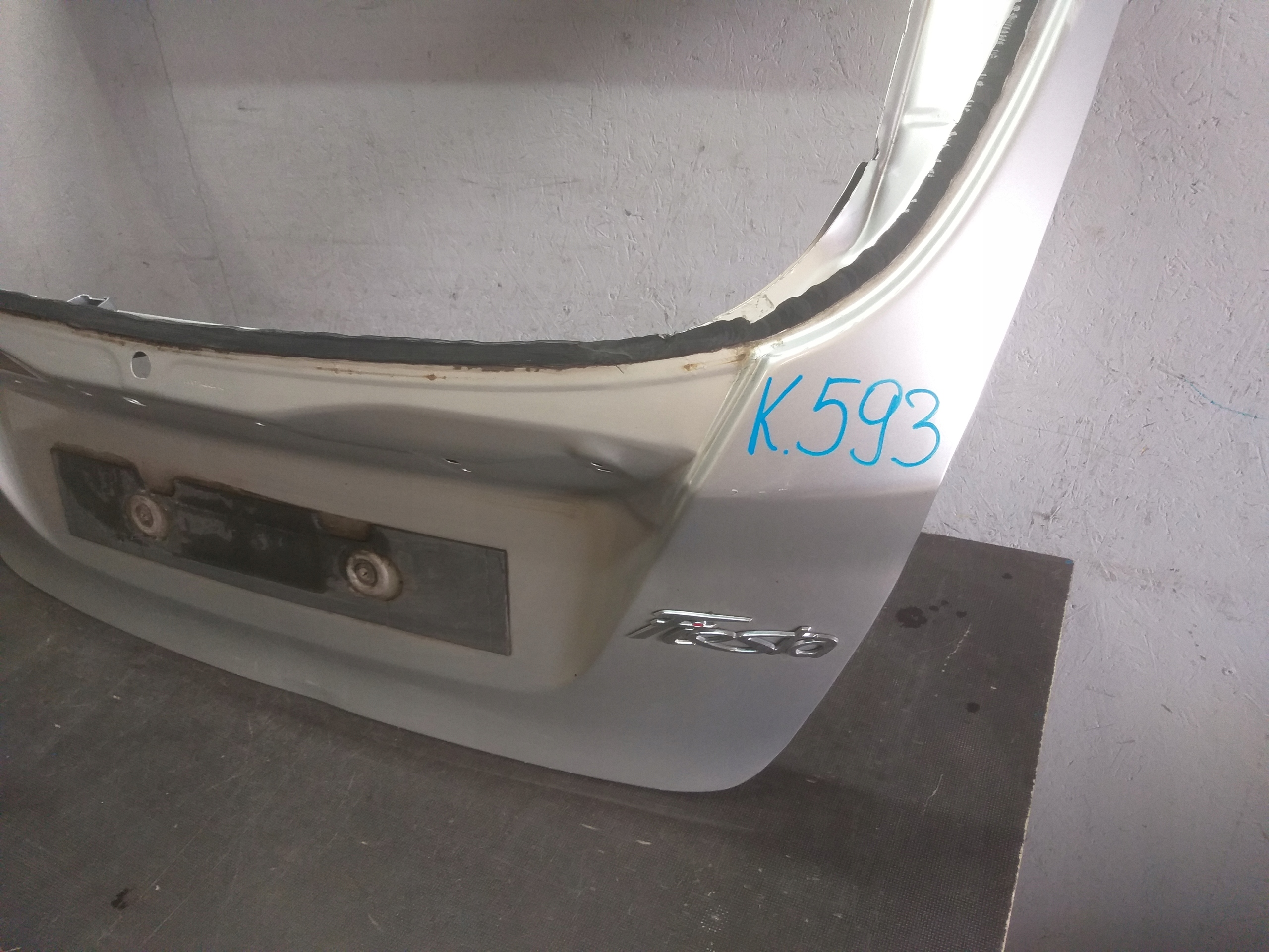 boot door FORD FIESTA MK7