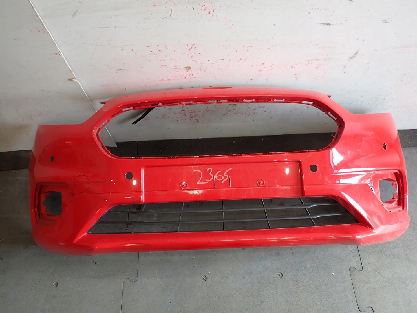 bumper front front FORD COURIER LIFT 2017- JT76-17757-A