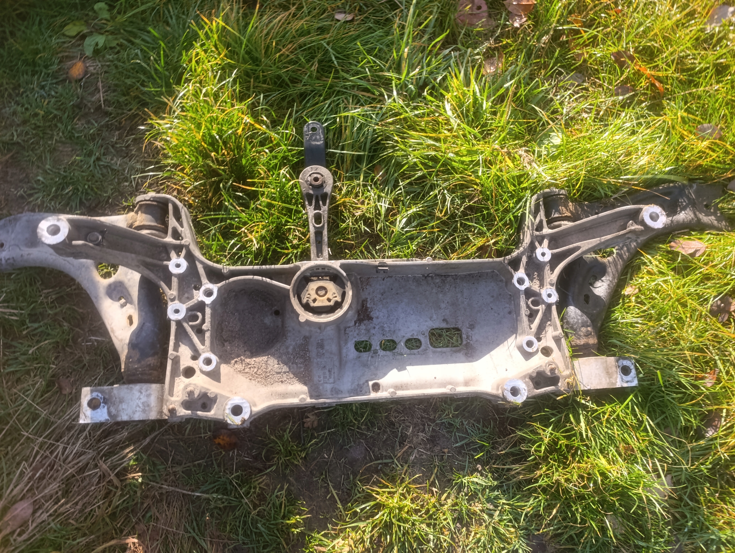 sider axle beam below engine volkswagen passat B7