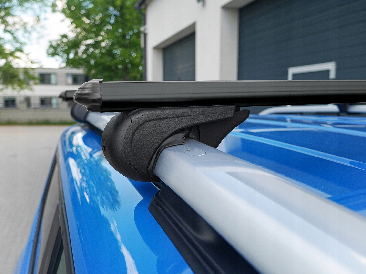 Bagażnik dachowy RENAULT MEGANE III 09-16 KOMBI Kolor czarny