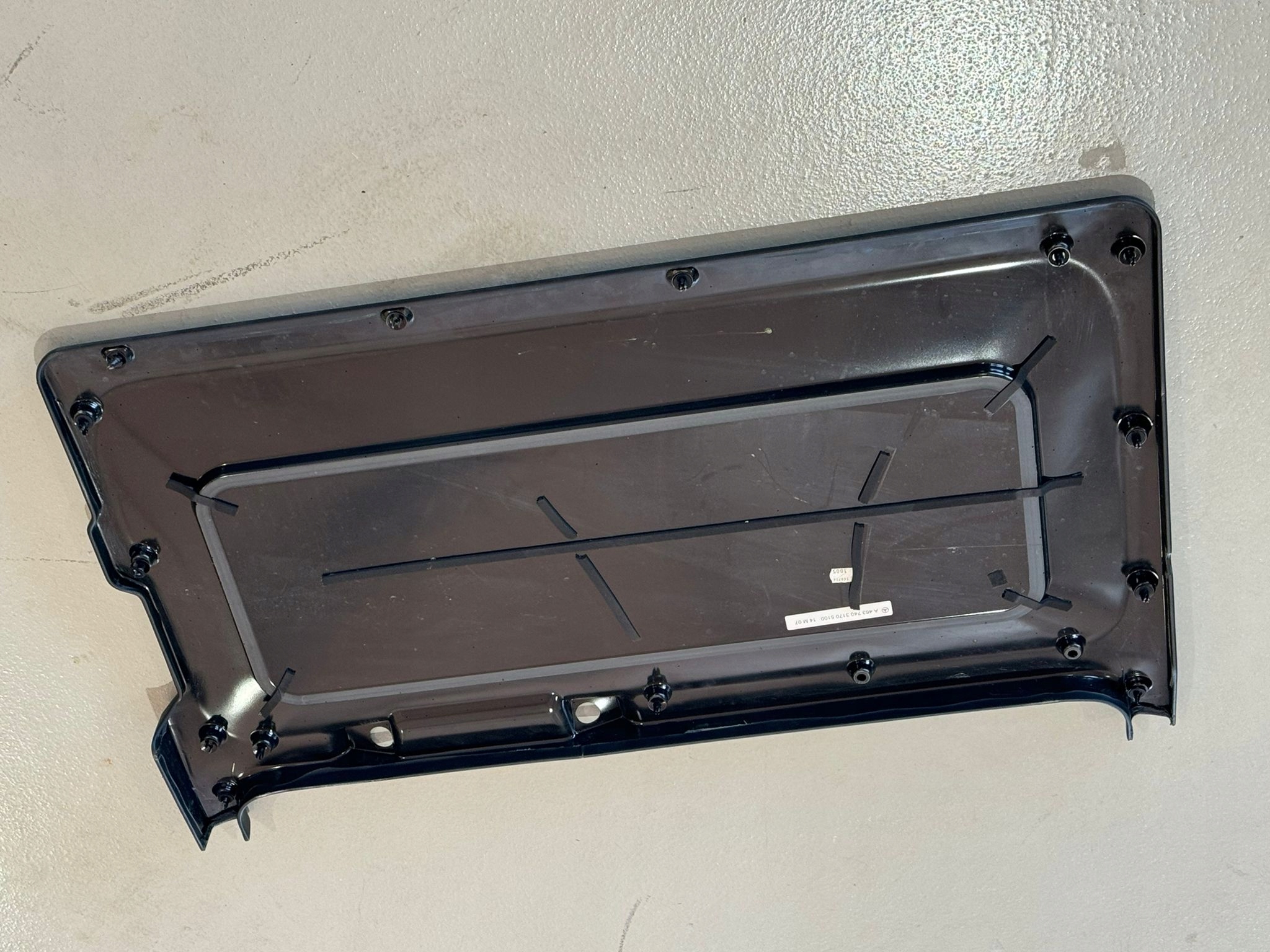 MERCEDES G W463 TAPICERKA KLAPY TYLNEJ DRZWI TYŁ Typ samochodu 4x4/SUV Samochody osobowe