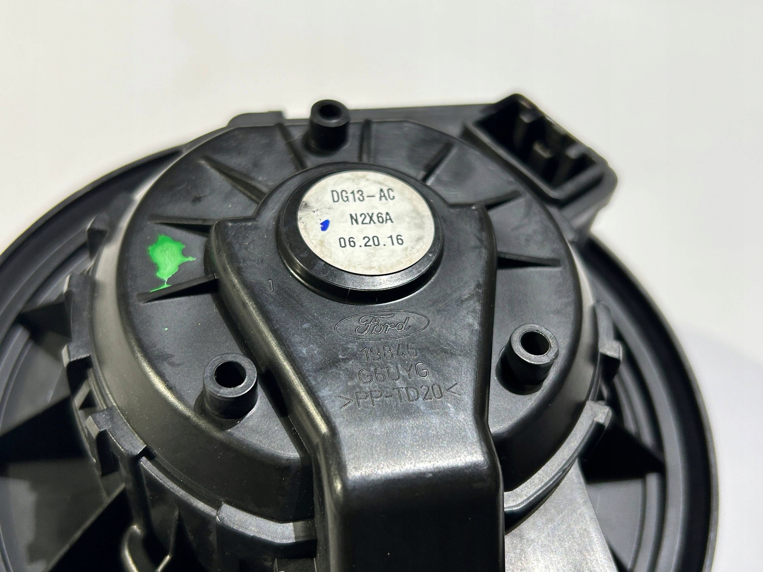 ventilátor vrtuľa kÚrenie klímy Ford Explorer V 2016