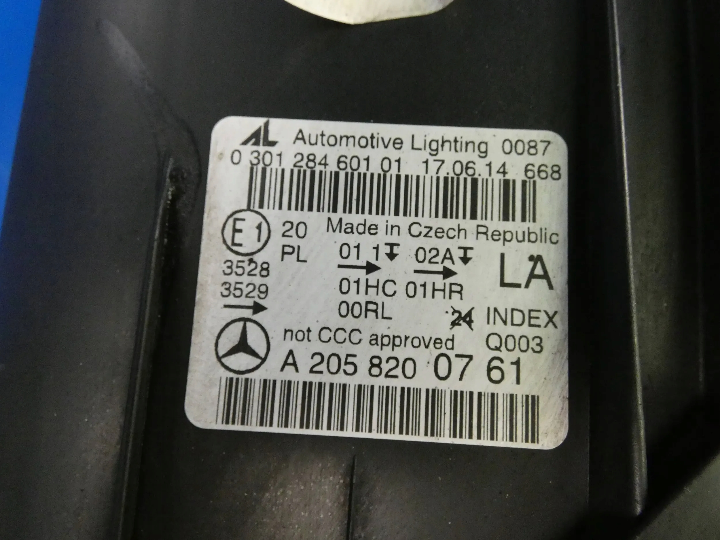 MERCEDES C KLASA W205 light left front left H7 WERSJA ANGIELSKA